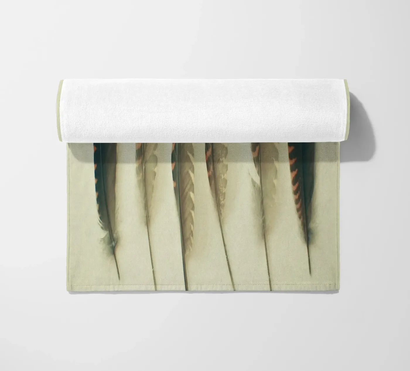 Feathers #2 telo mare da Cassia Beck Photography