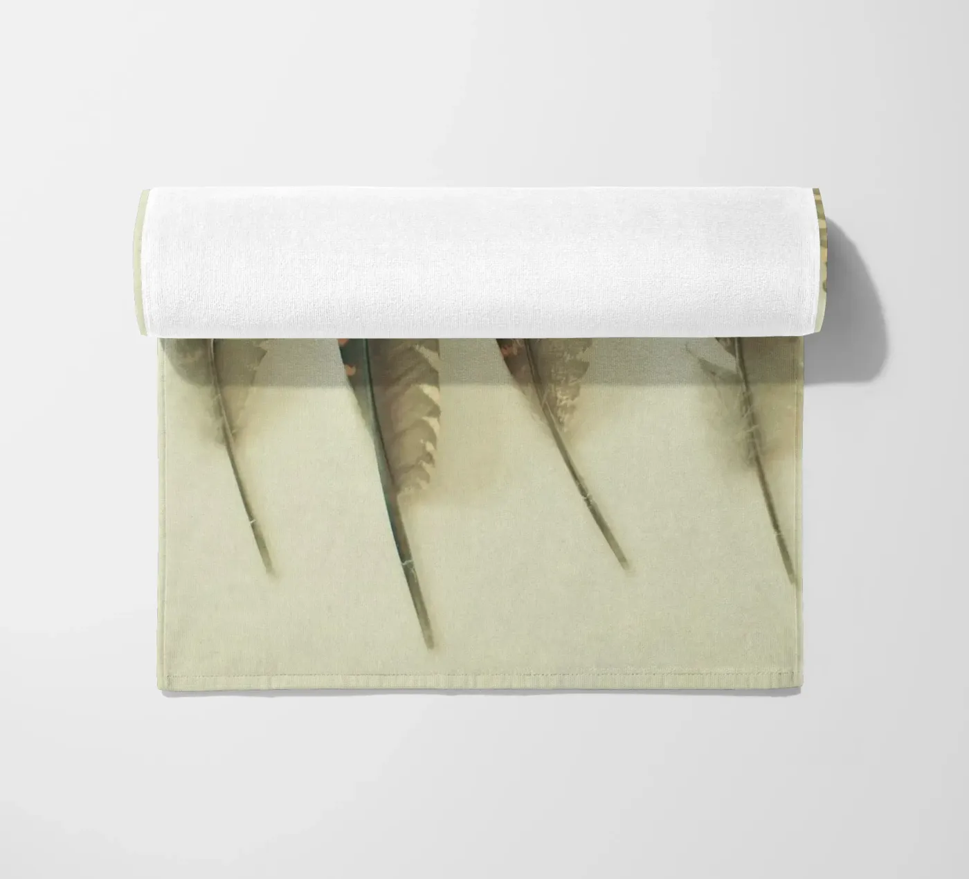 Feathers #2 telo mare da Cassia Beck Photography