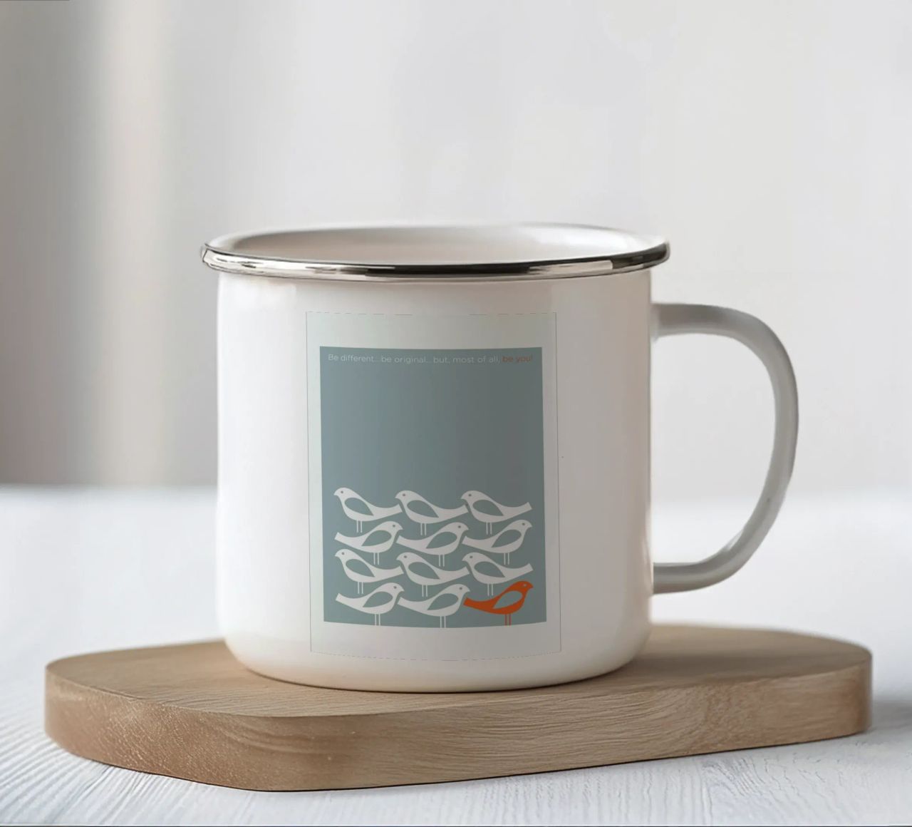 Birds Be Different tazza in smalto da Visual Philosophy