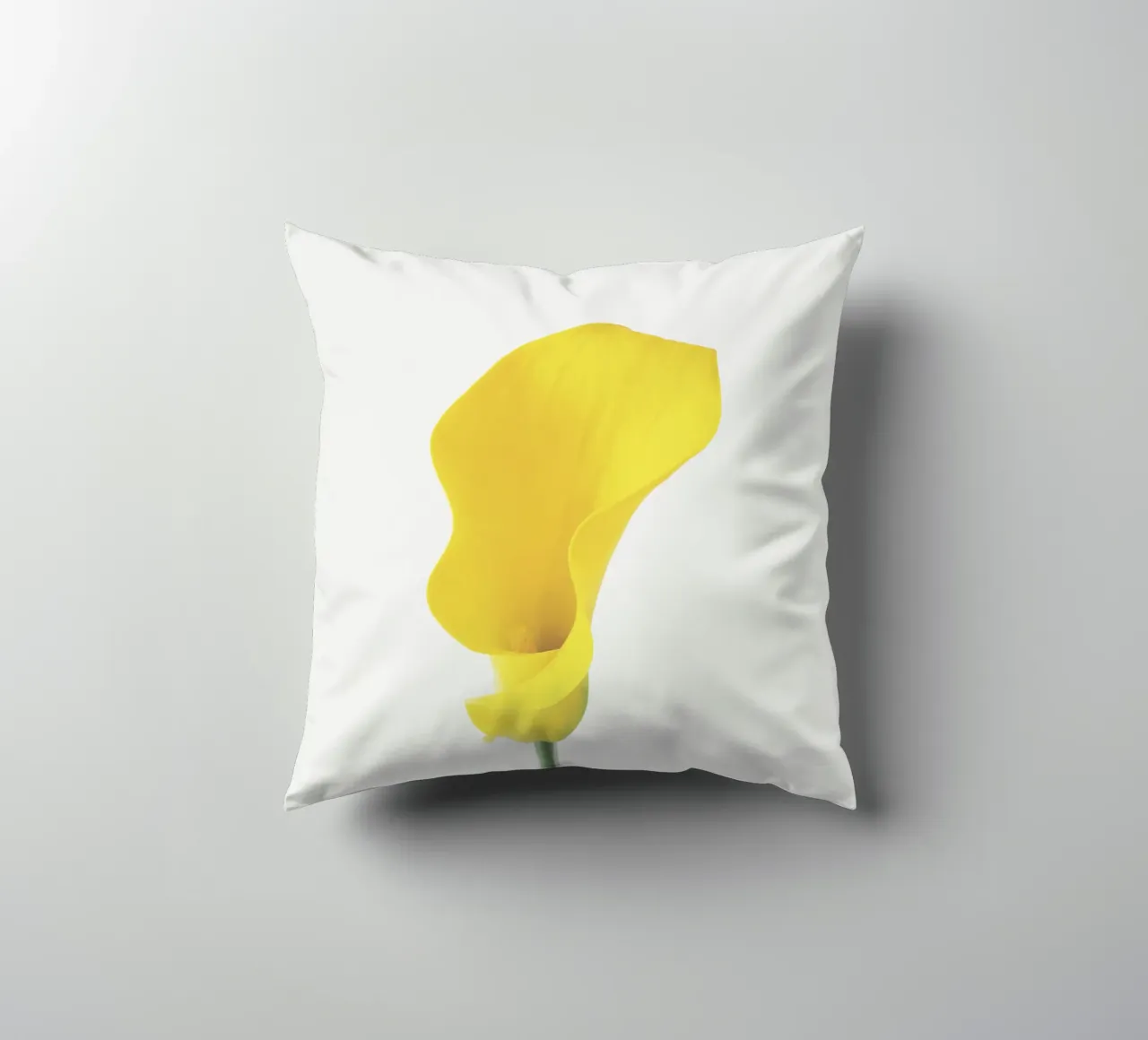 Yellow Calla Lily cuscino da Cassia Beck Photography