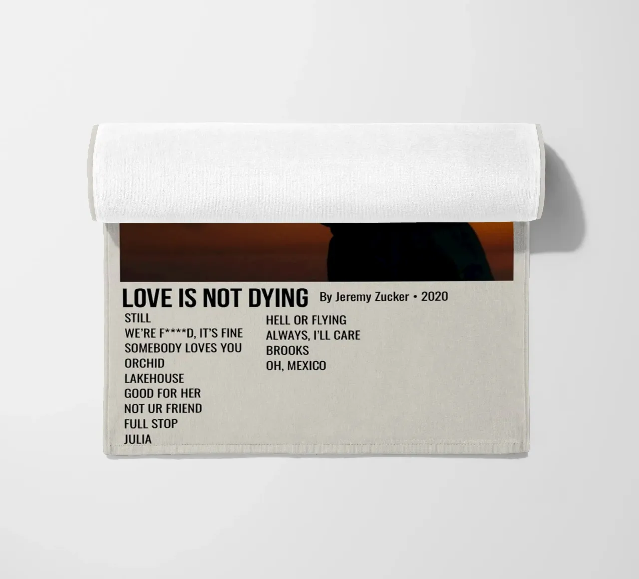 LOVE IS NOT DYING By Jeremy Zucker 2020 toalla de playa de SoundStudio