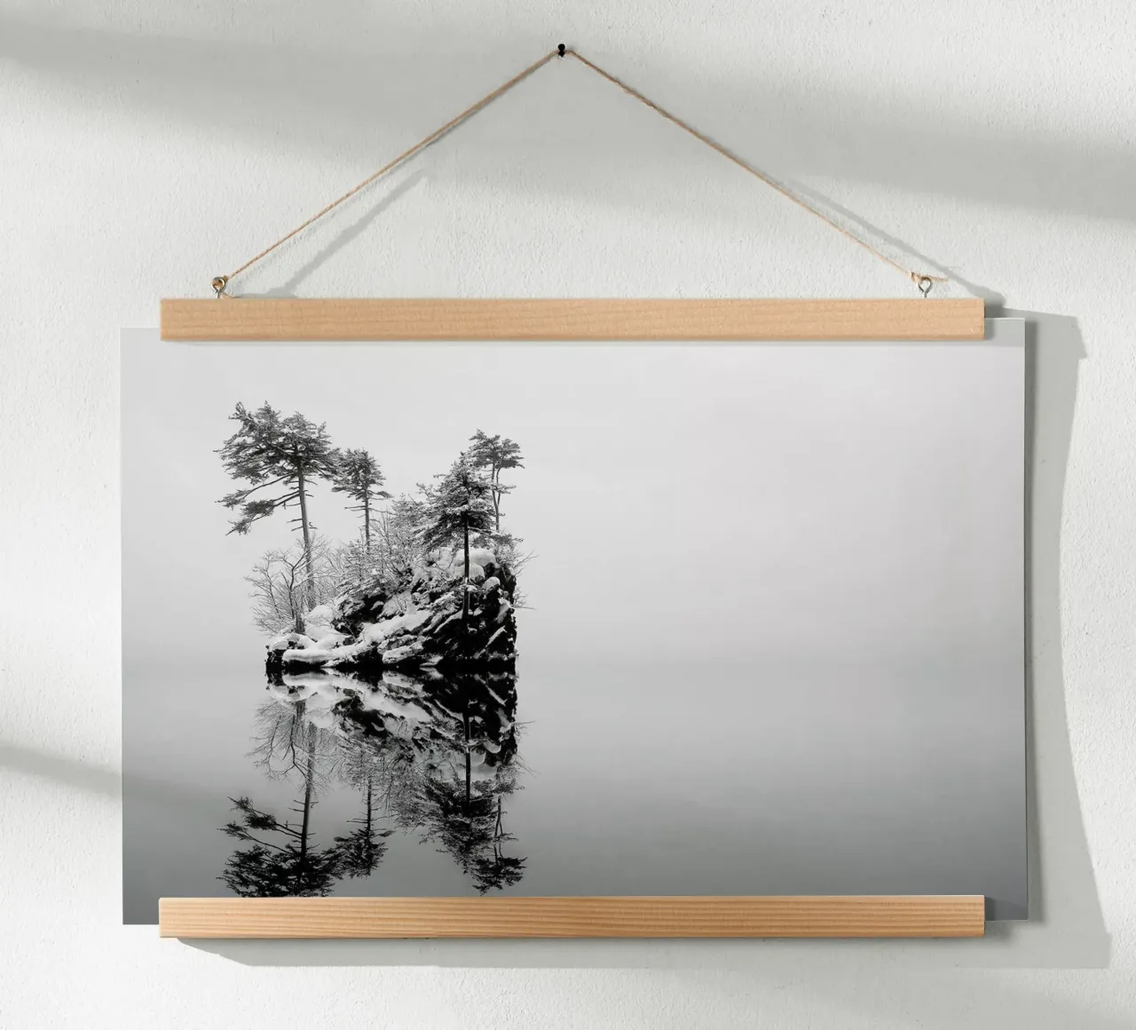 Little Island - Ikuo Iga poster con telaio in legno da Pictufy