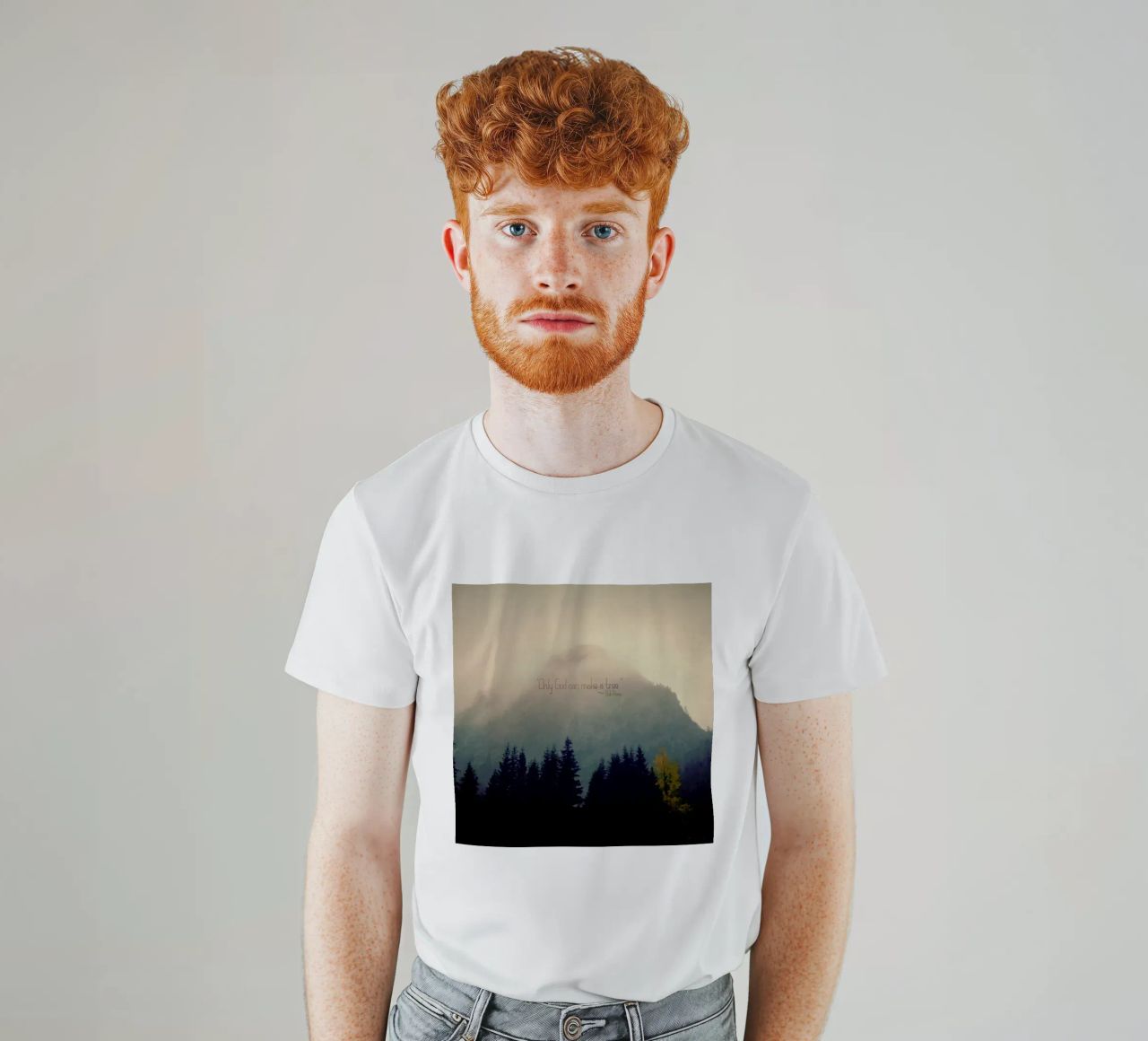 Only God Can Make A Tree t-shirt da Robin Delean
