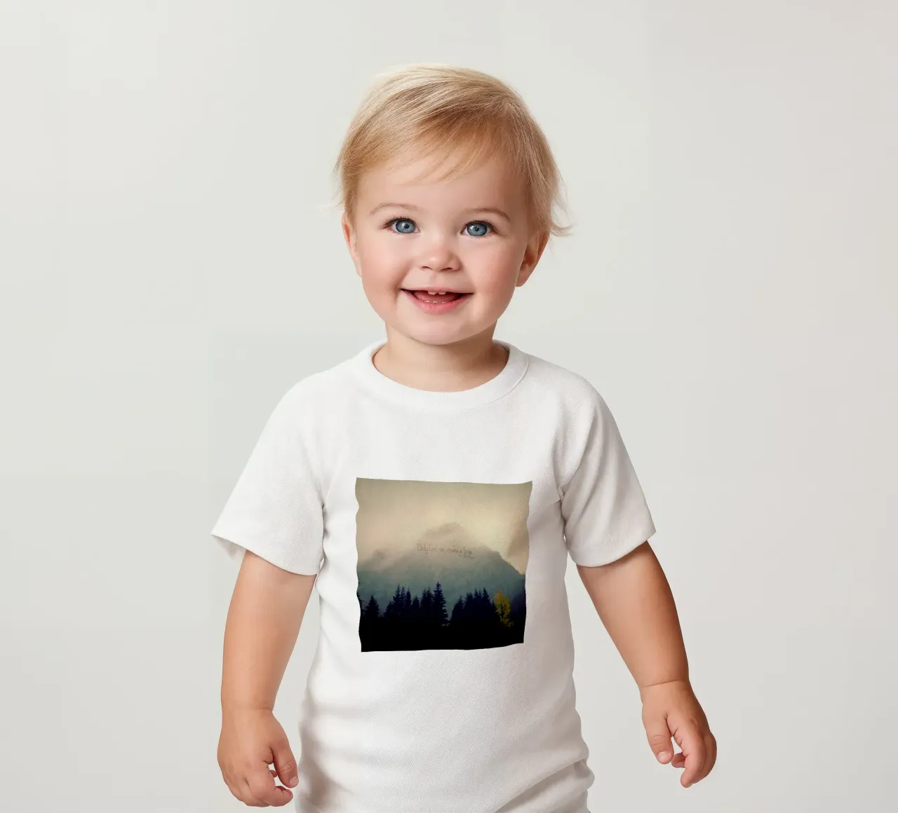 Only God Can Make A Tree camiseta de bebé de Robin Delean