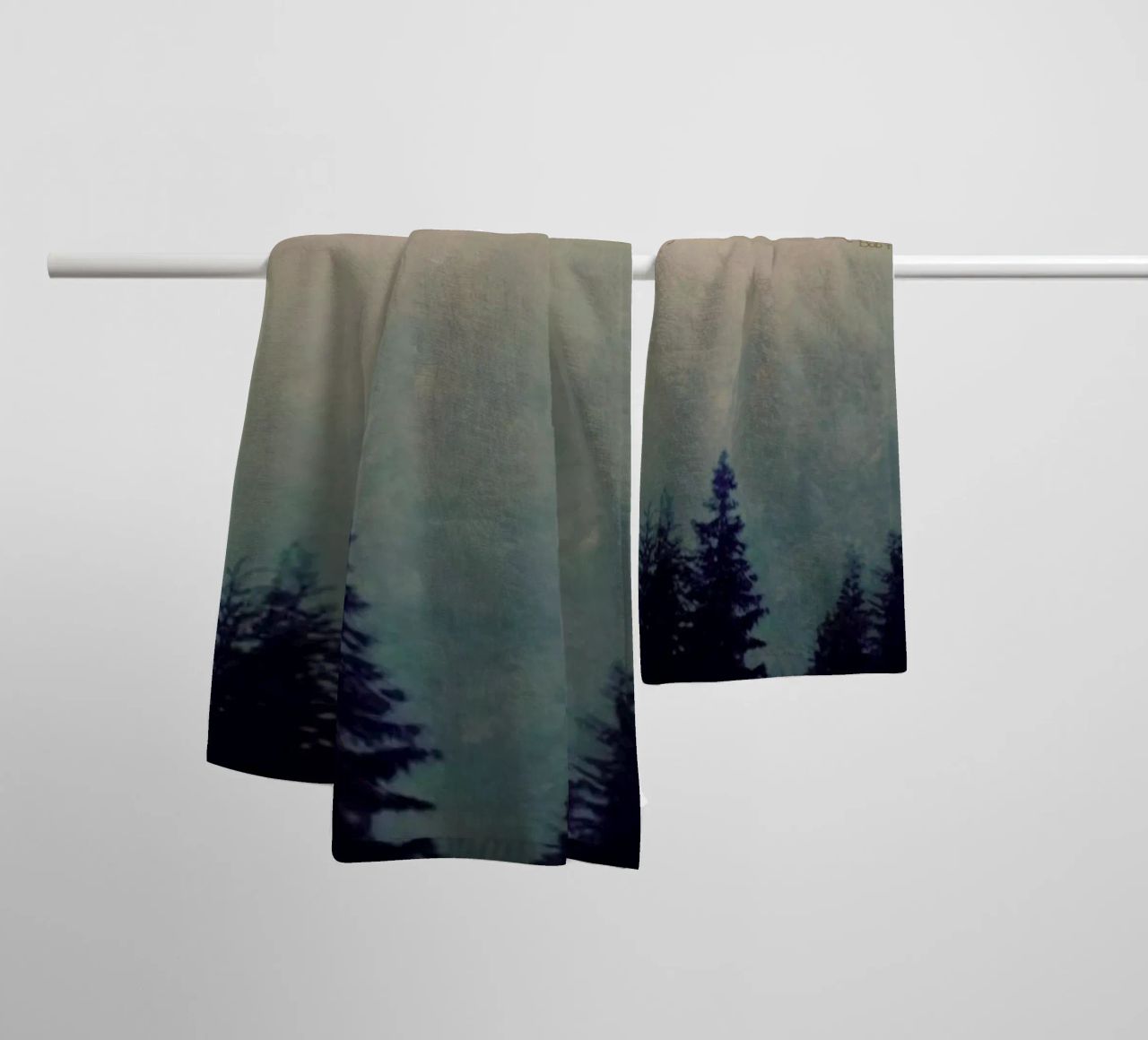 Only God Can Make A Tree asciugamano da bagno da Robin Delean
