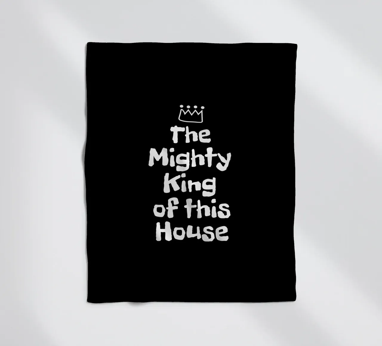 The mighty king of this house coperta in pile da happieeagle