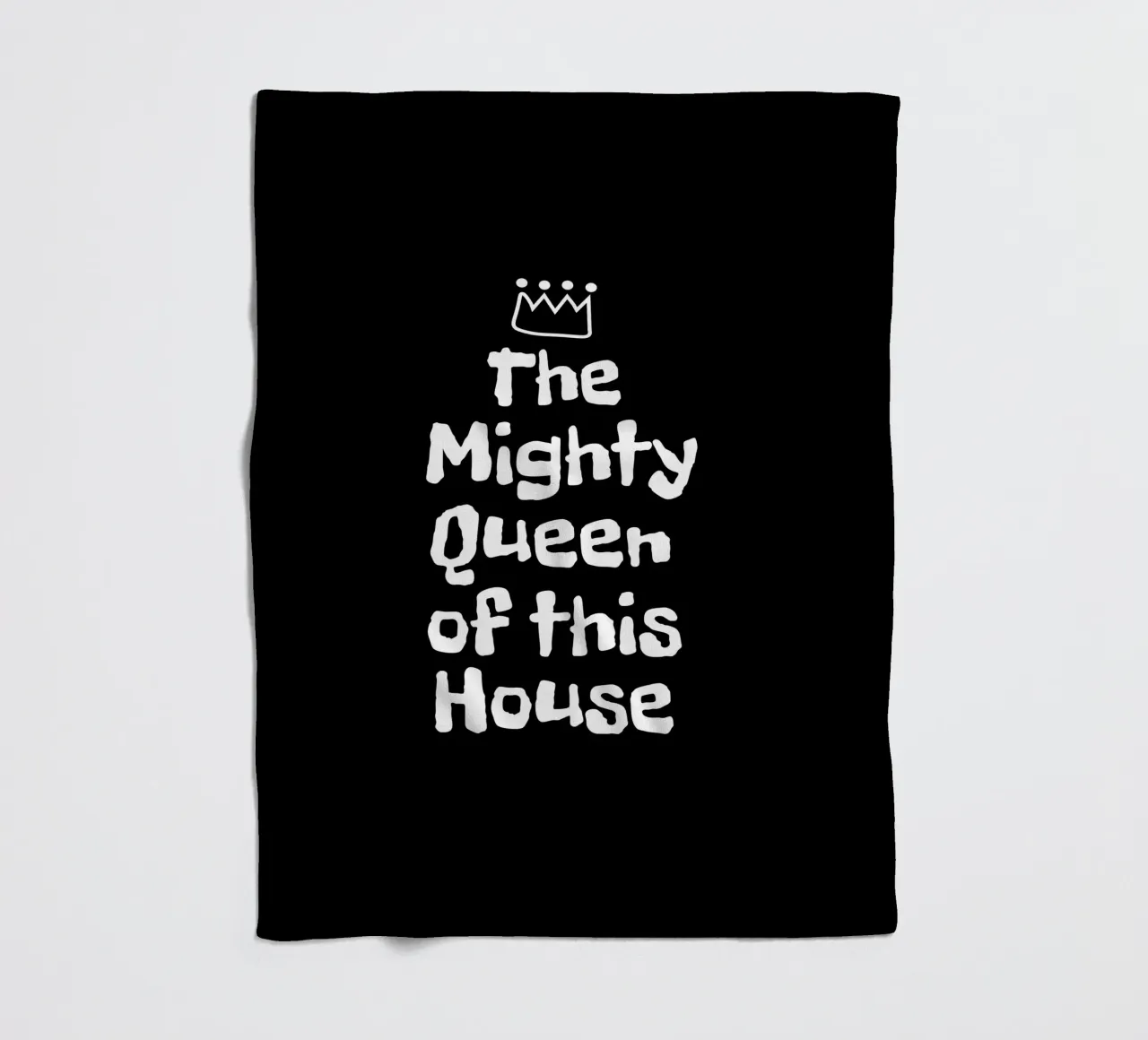 The mighty queen of this house coperta in pile da happieeagle