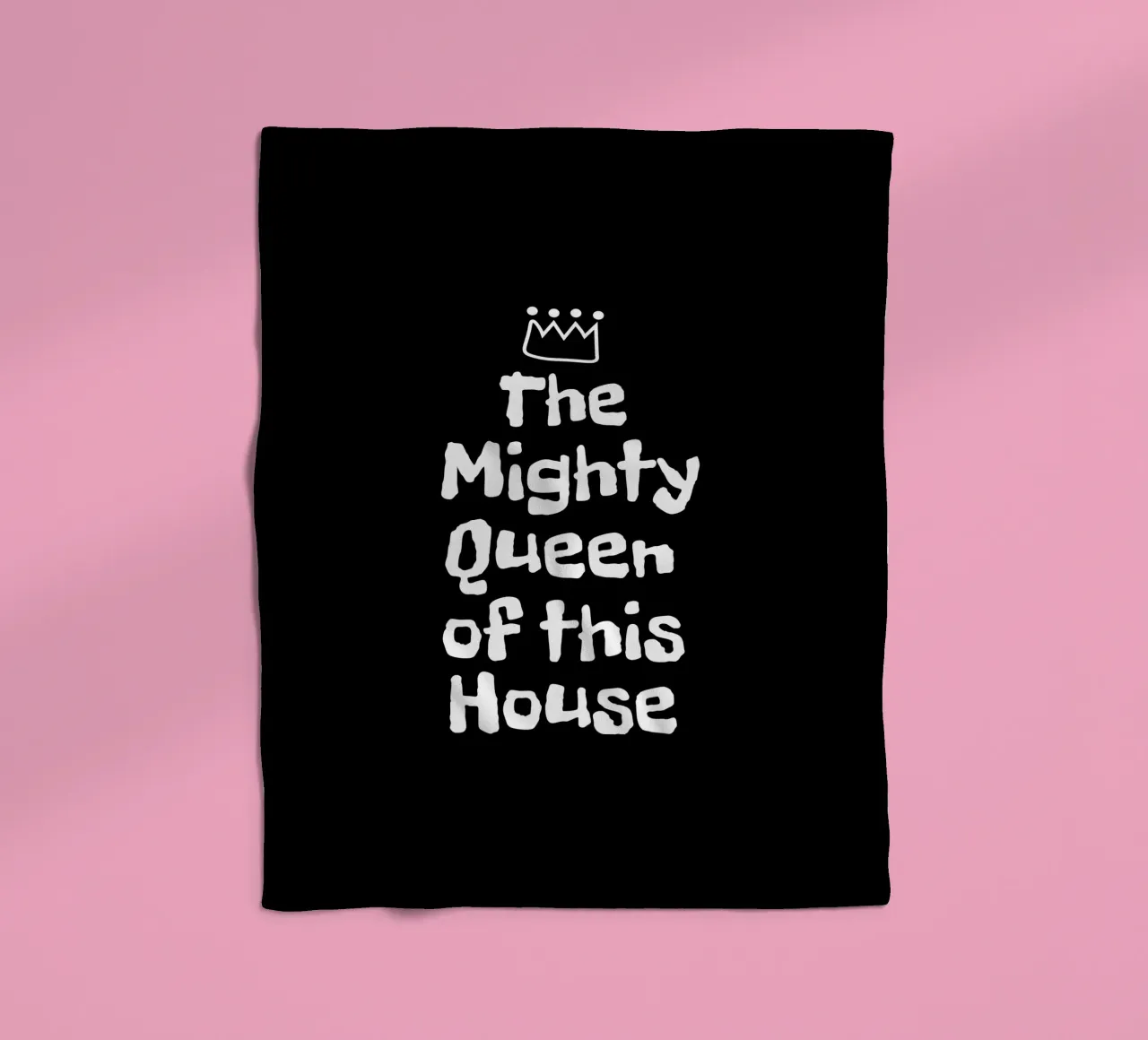 The mighty queen of this house coperta in pile da happieeagle