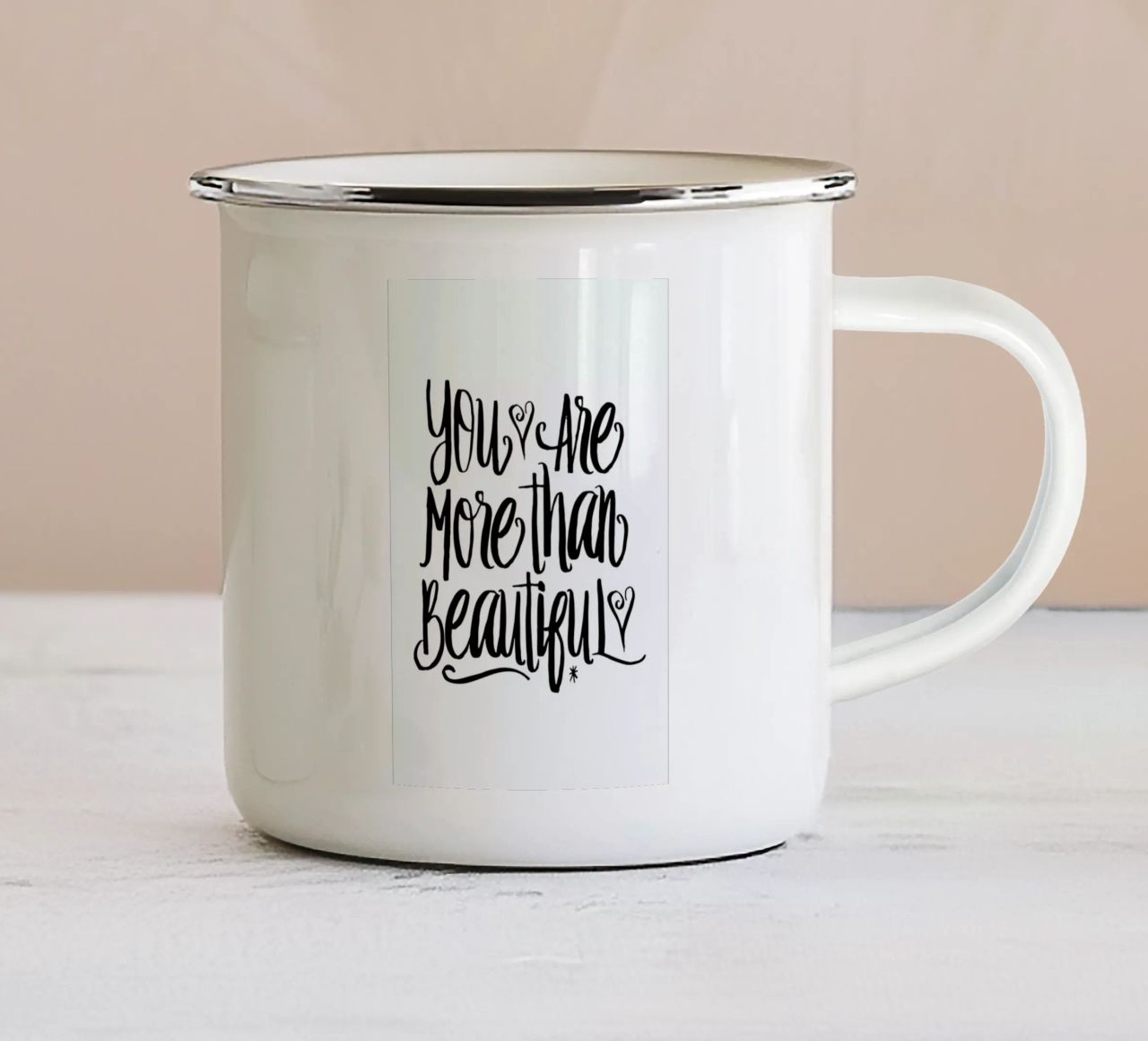 You Are More Than Beautiful tazza in smalto da Honeymoon Hotel