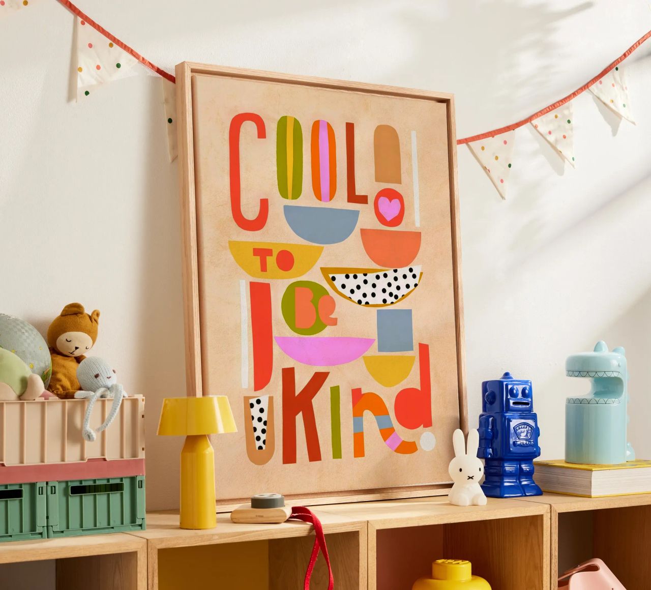 Cool to be Kind - Motivierende Typografie für Kinder Leinwand von Dominique Vari Words