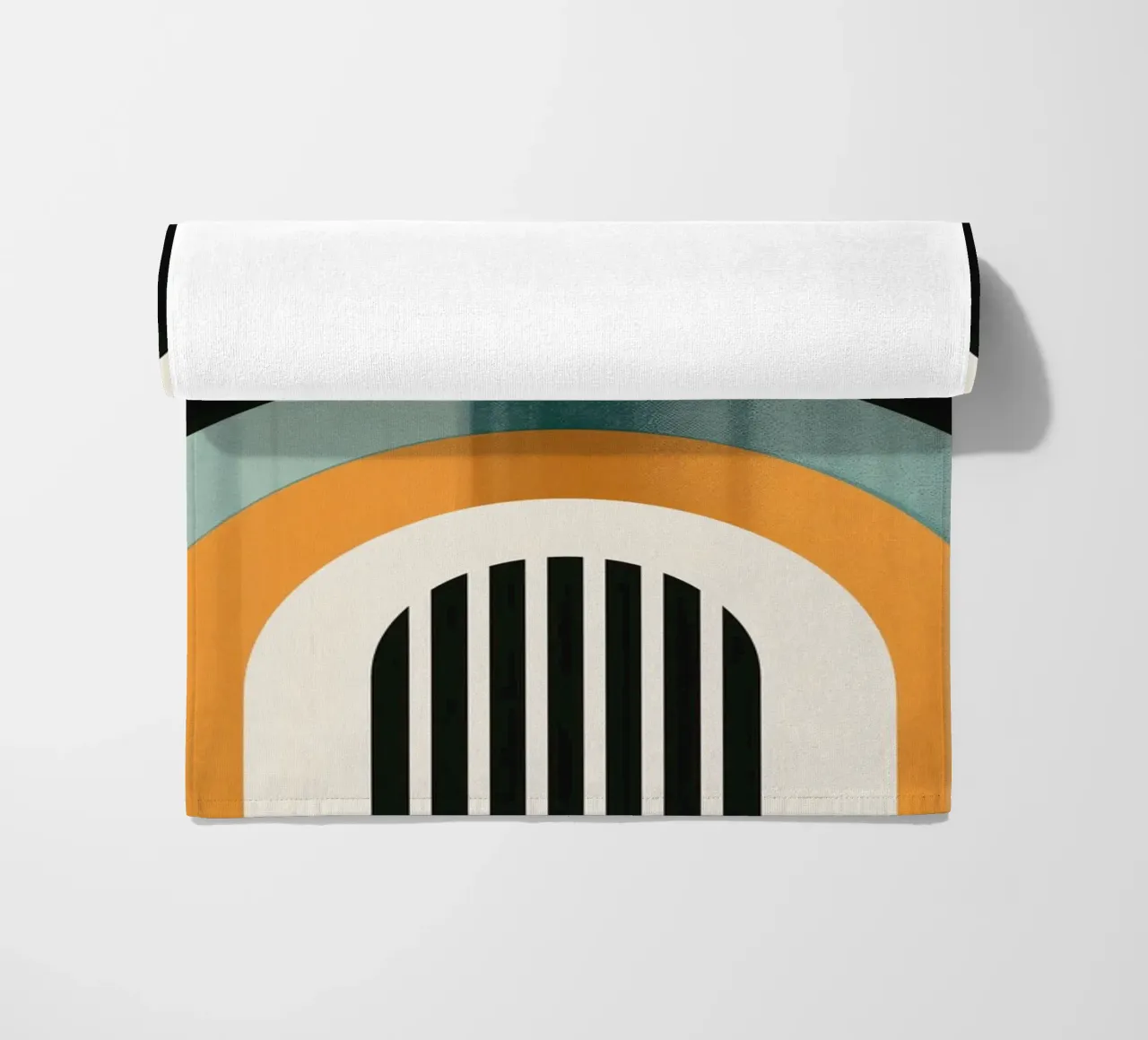 Design geometrico retrò telo mare da Whole©