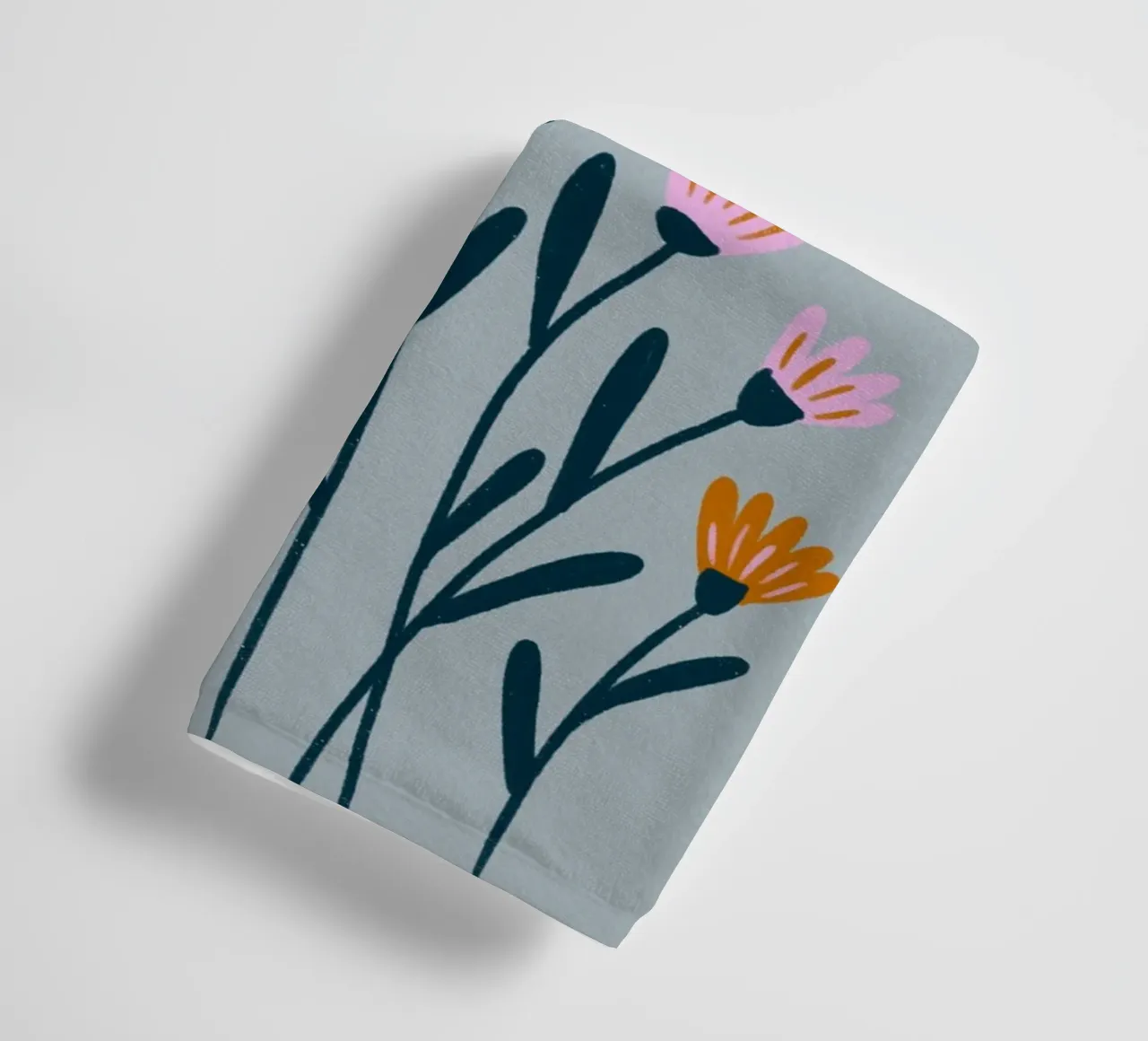Fiori rosa e arancioni asciugamano da bagno da Wackapacka