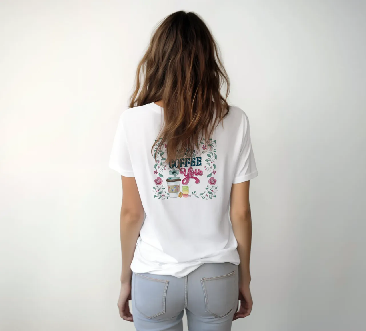 All I Need Is Coffee and You. Lustiger Kaffeespruch. t-shirt da CalliLetters