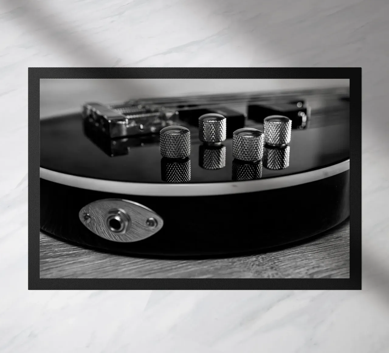 Basso nero zerbino da anderm