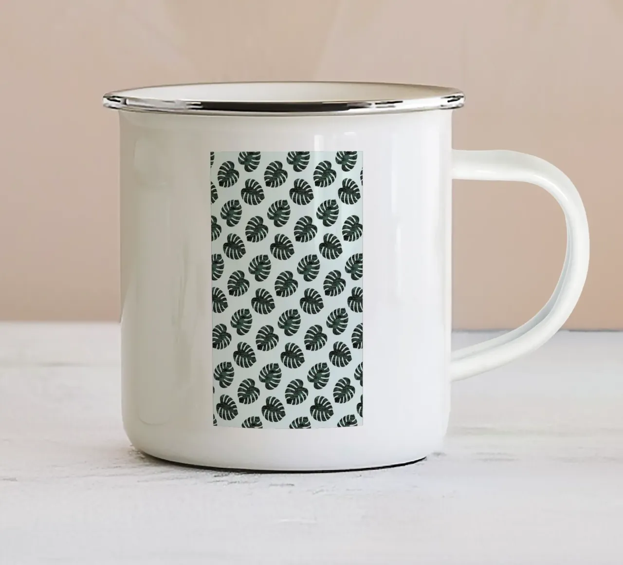 Monstera Pattern mug en émail de Karin Bijlsma