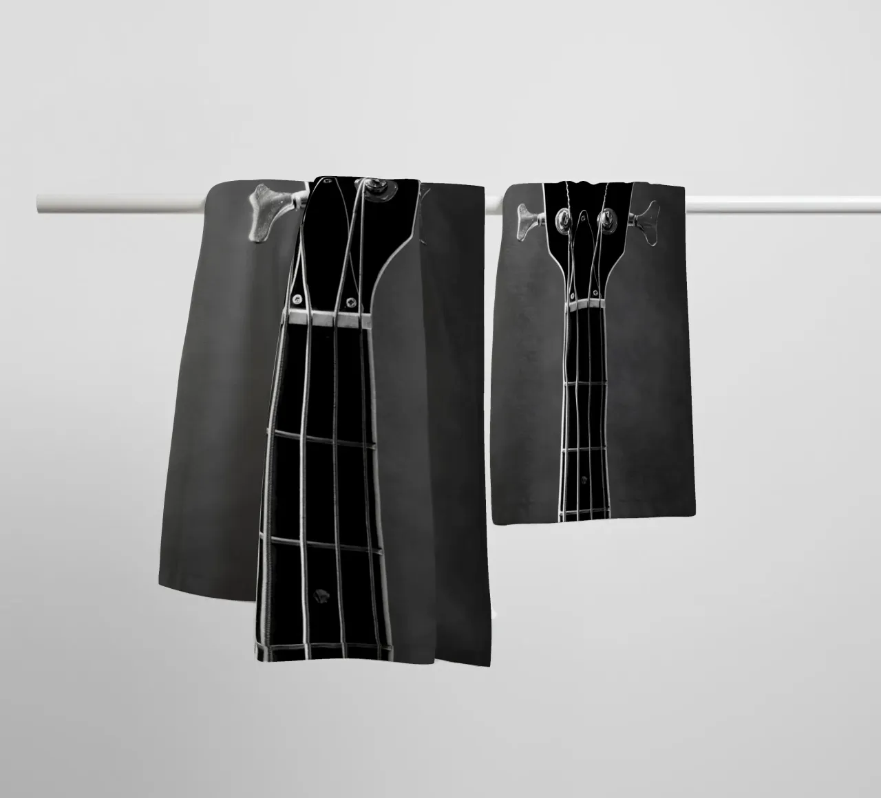 Collo di un basso nero asciugamano da bagno da anderm