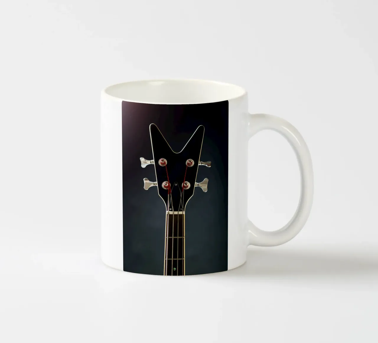 Collo di un basso nero tazza in ceramica da anderm