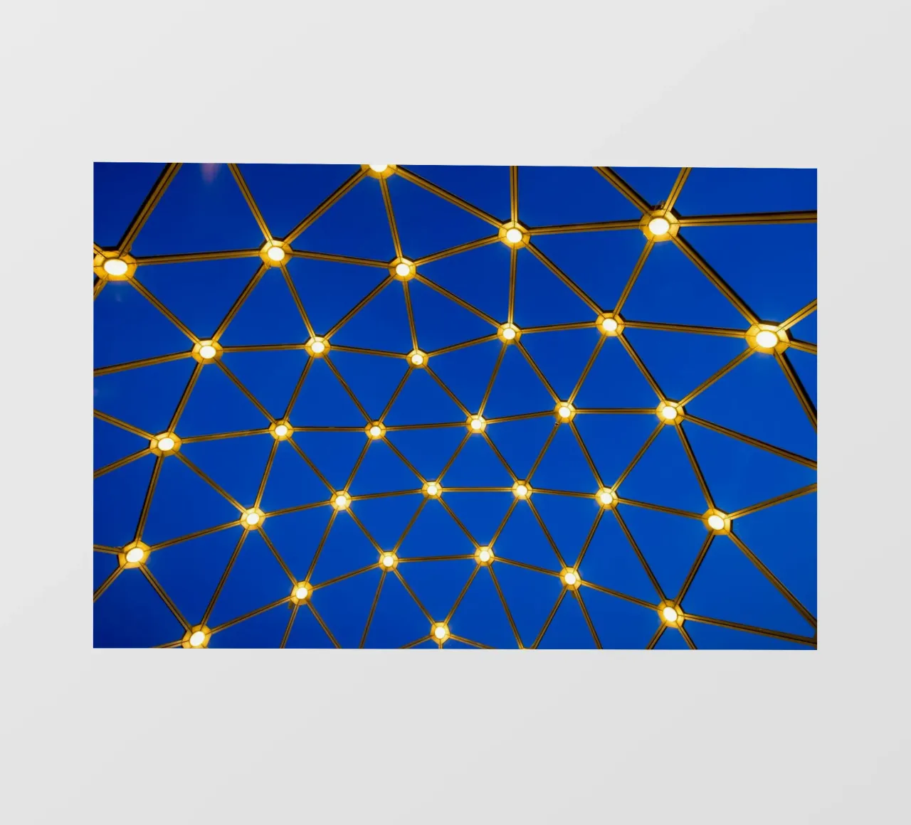 Lampade su sfondo blu telo in pvc da anderm