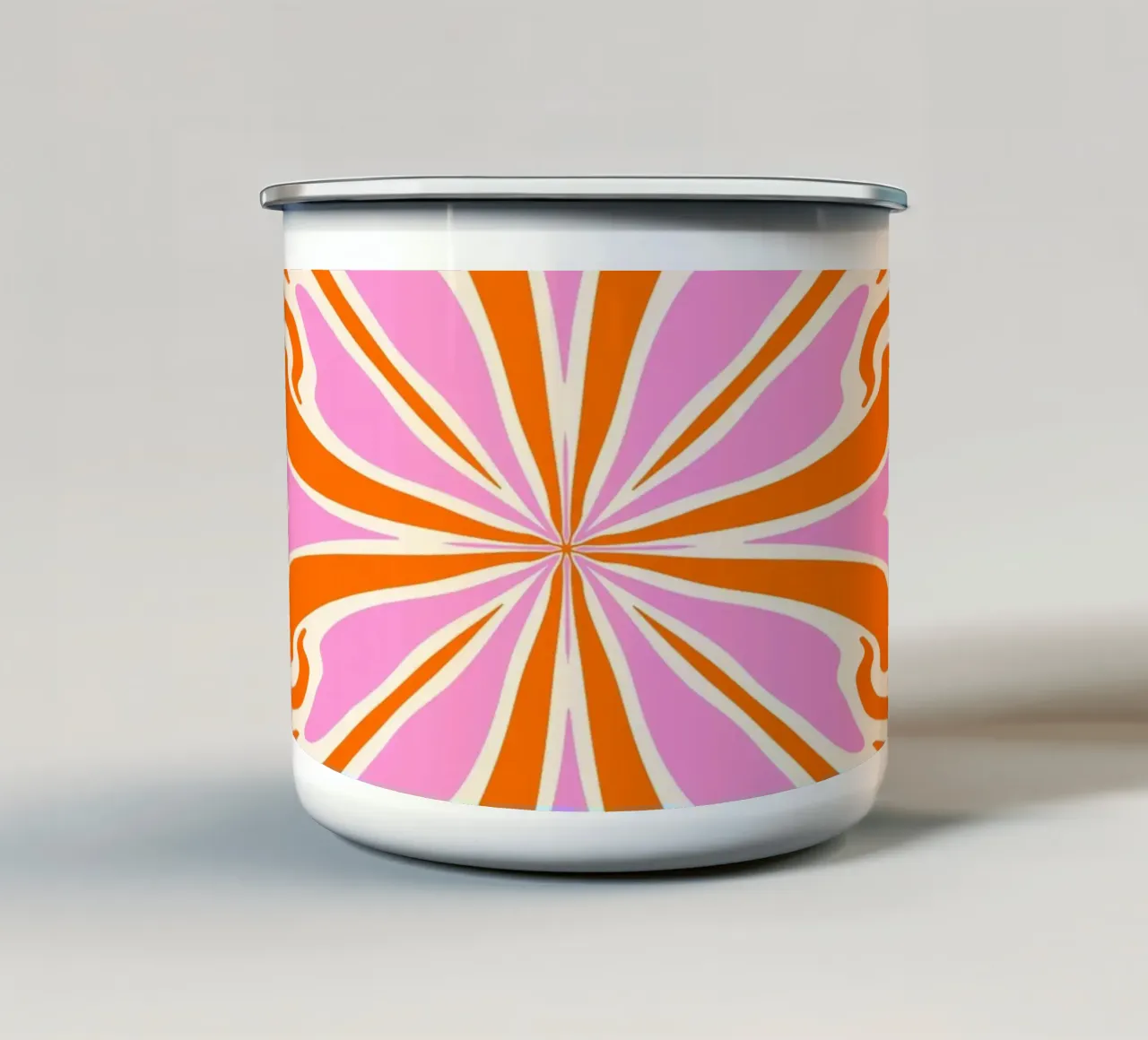 Petali simmetrici psichedelici astratti tazza in smalto da Wackapacka