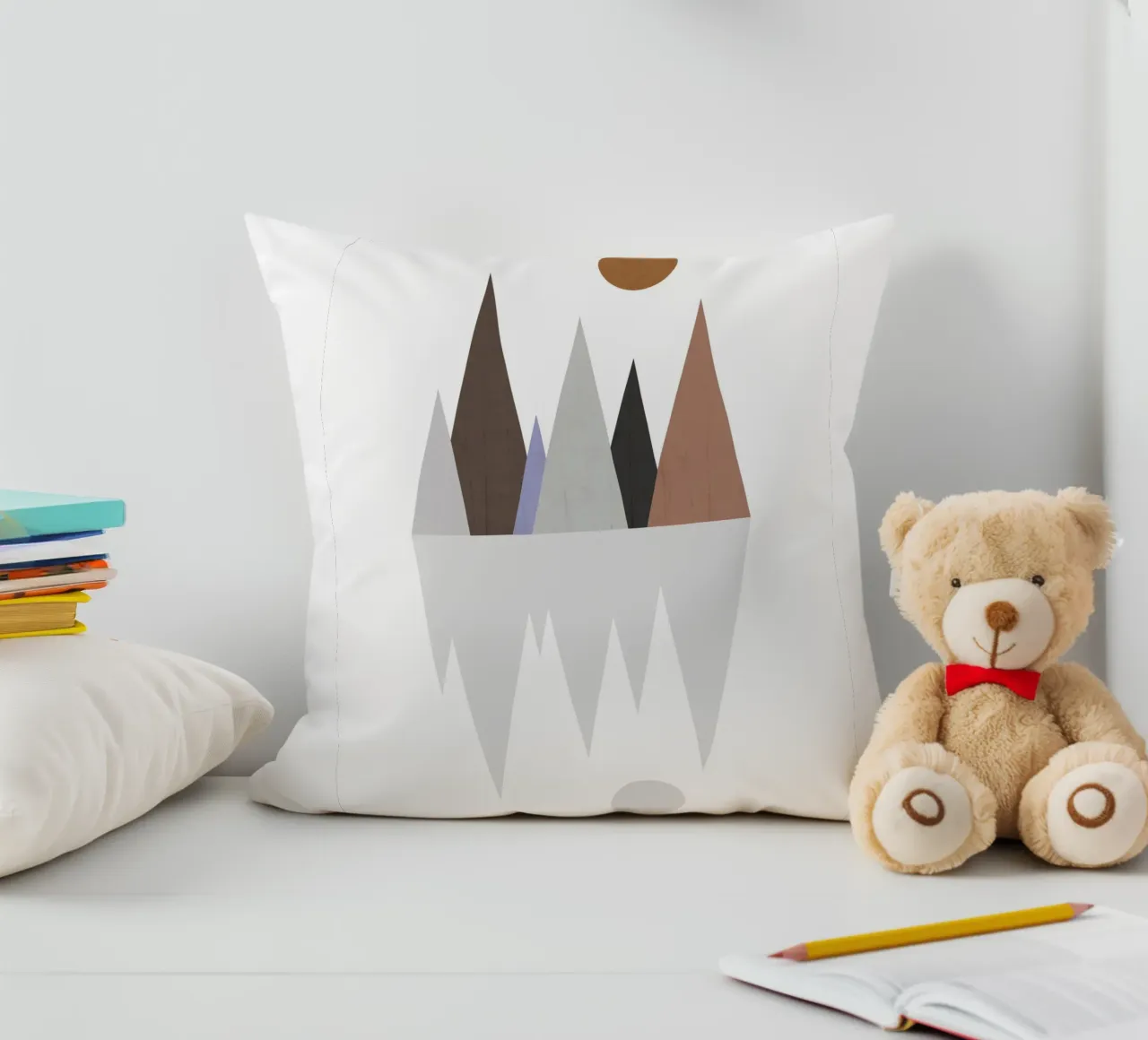 Minimalist landscape with inverted reflection cuscino da LisaArtes