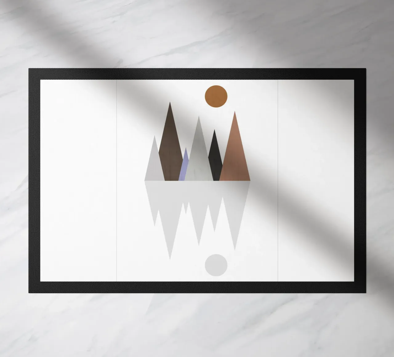 Minimalist landscape with inverted reflection zerbino da LisaArtes