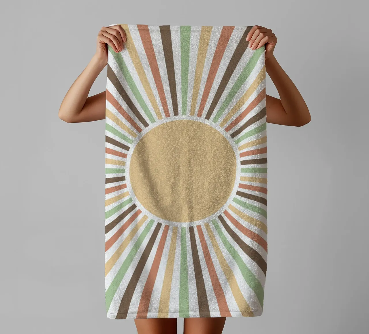 Radiating lines creating a sunburst effect serviette de bain de LisaArtes