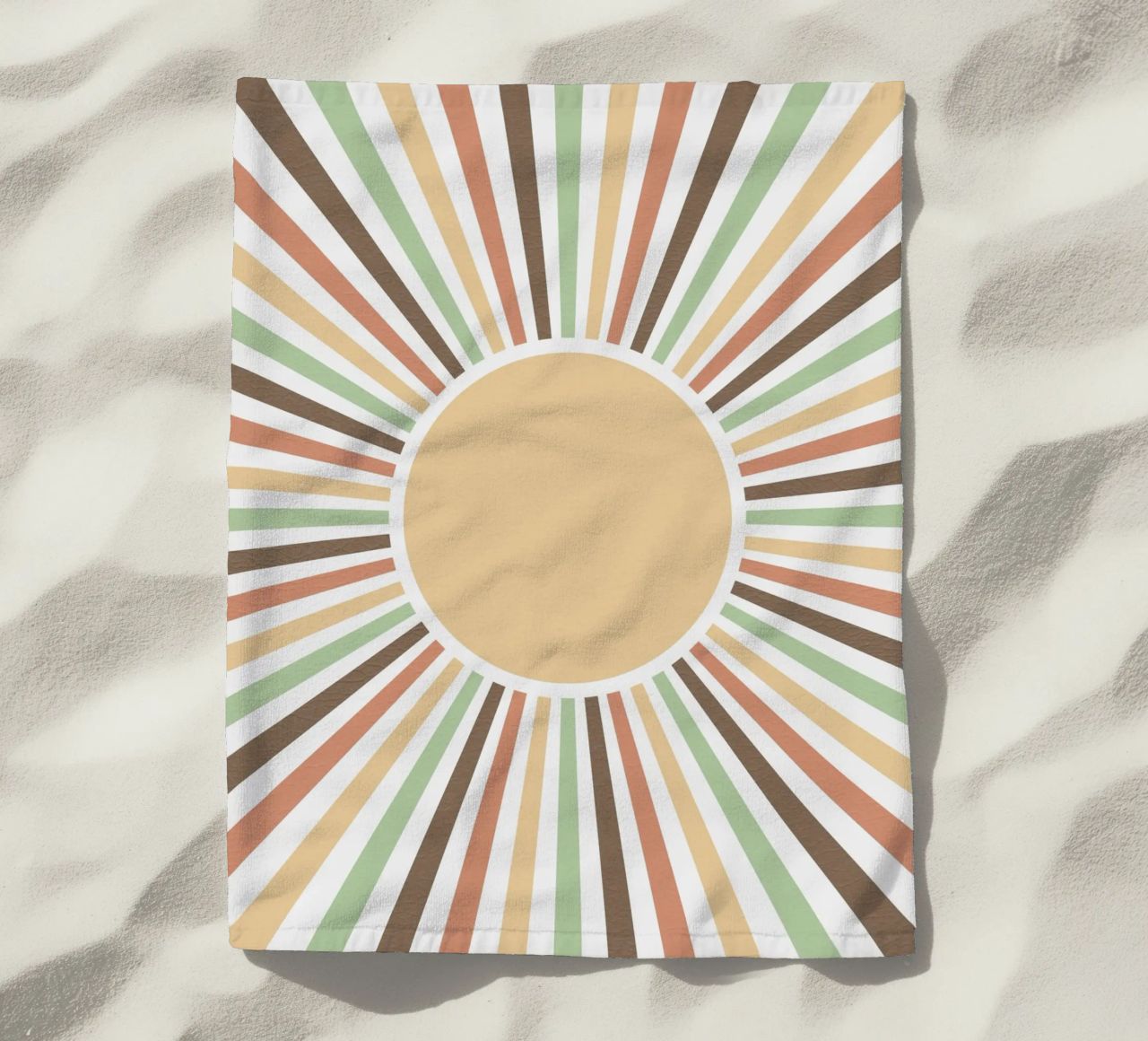 Radiating lines creating a sunburst effect Strandtuch von LisaArtes