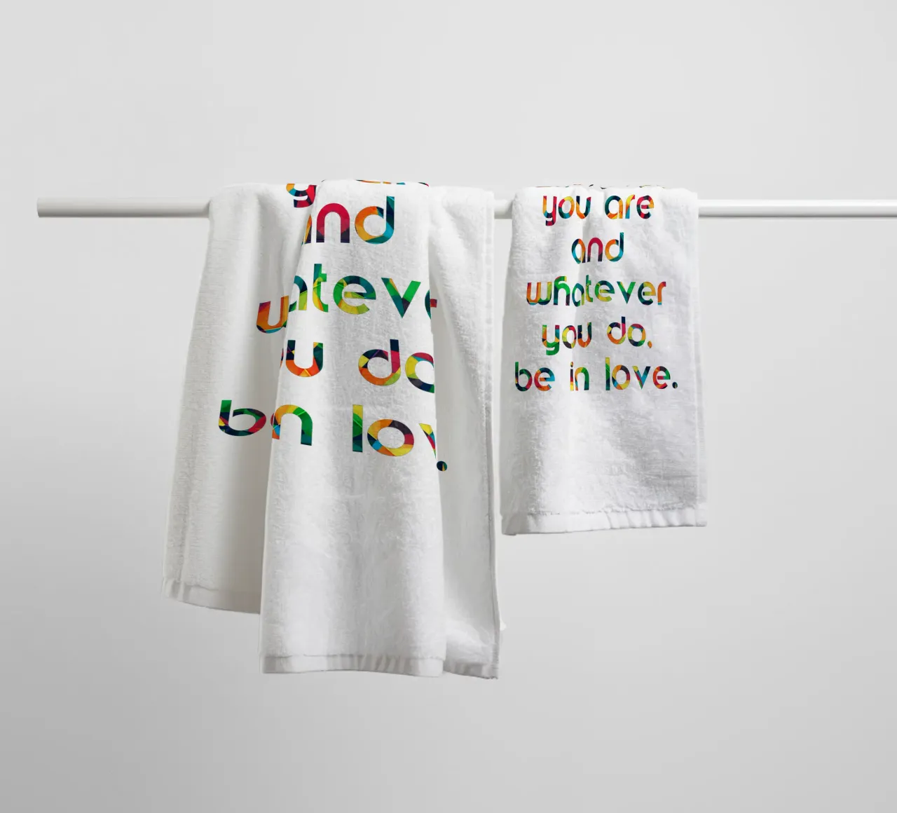 Rumi Zitat über Liebe Handtuch von lovely lines