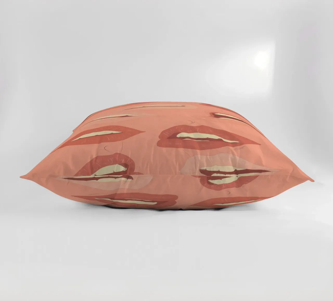 Labbra giocose cuscino da ThingDesign
