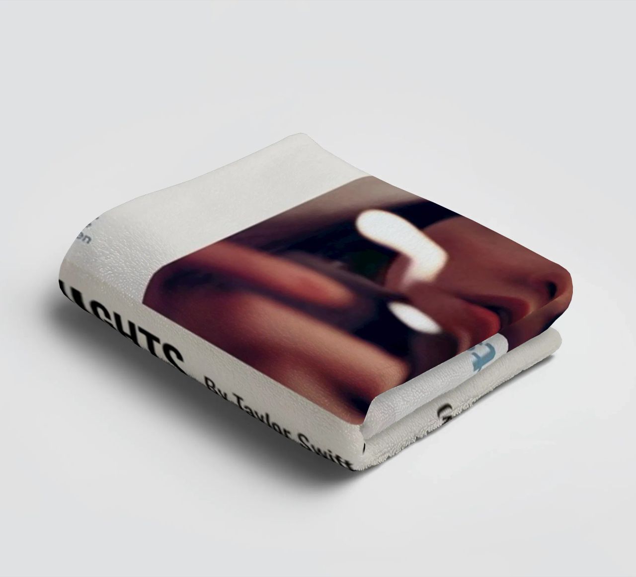 MIDNIGHTS By Taylor Swift - 2023 asciugamano da bagno da SoundStudio