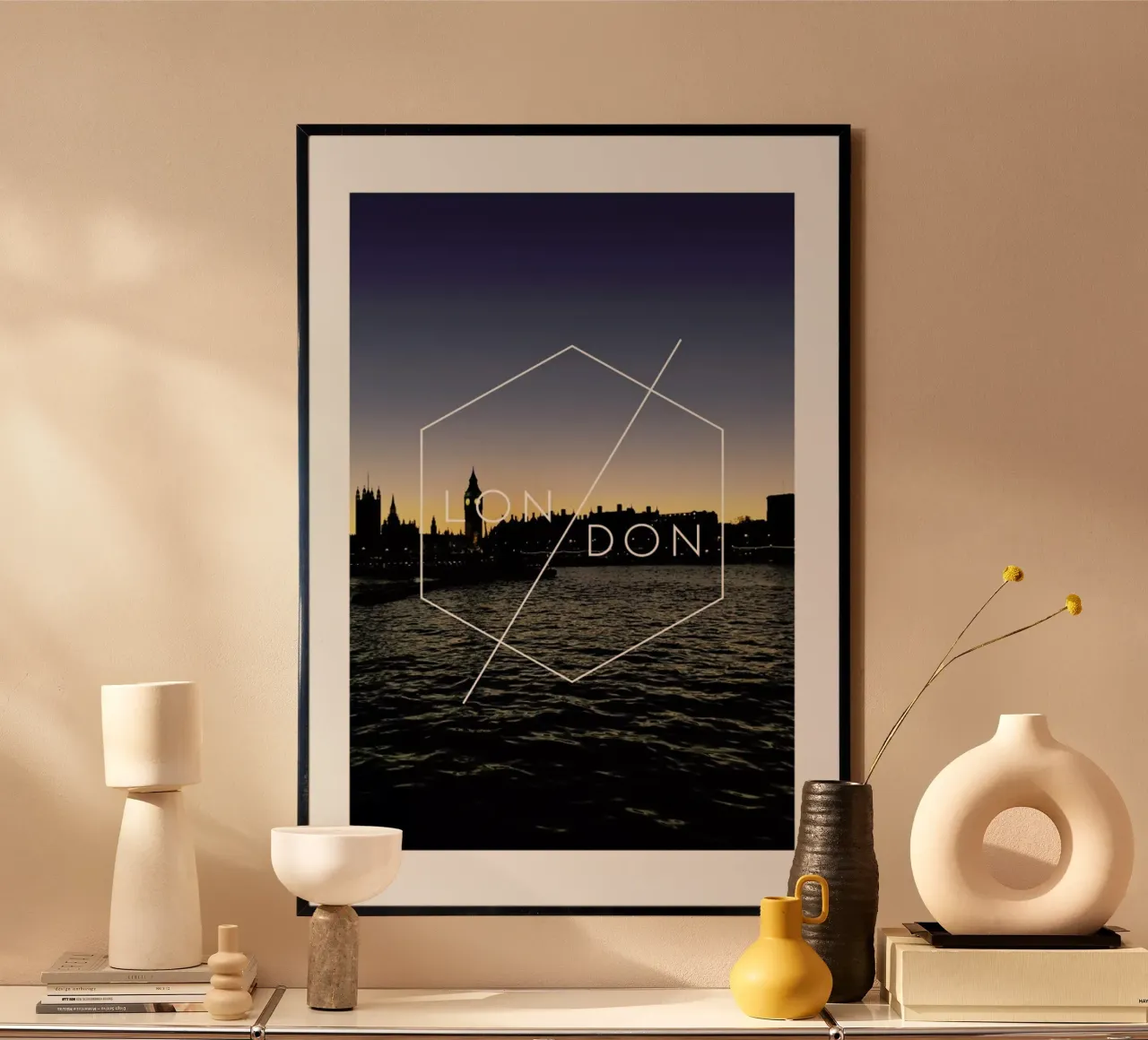 London poster con telaio in plastica da Emerybloom