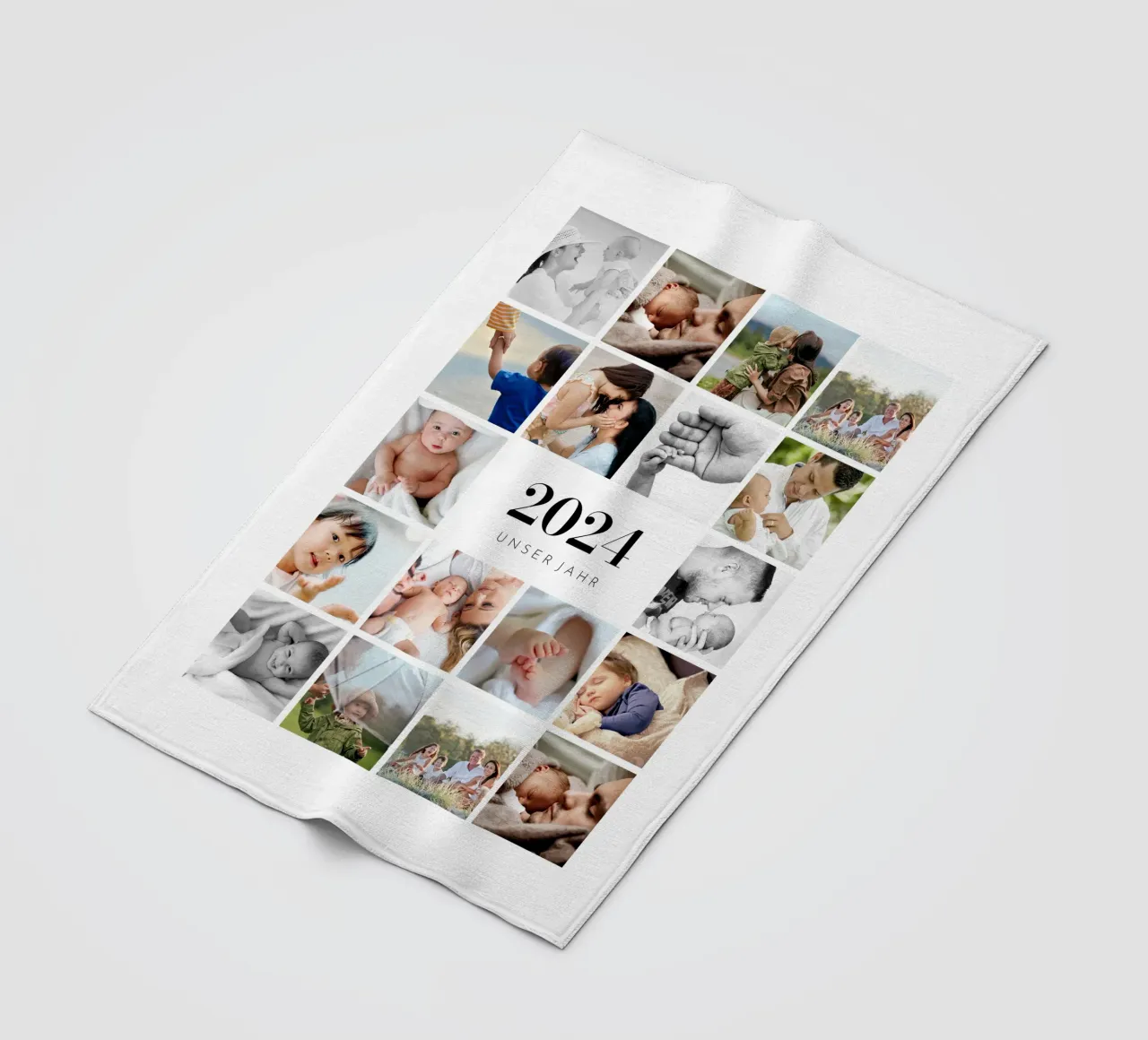 Our Year Fleecedecke von we line studio - design