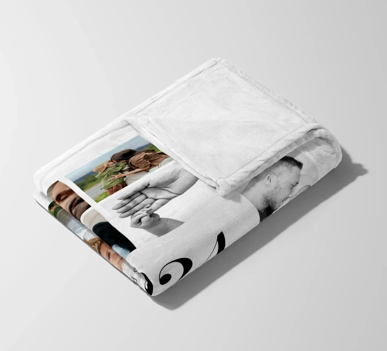 Our Year Fleecedecke von we line studio - design