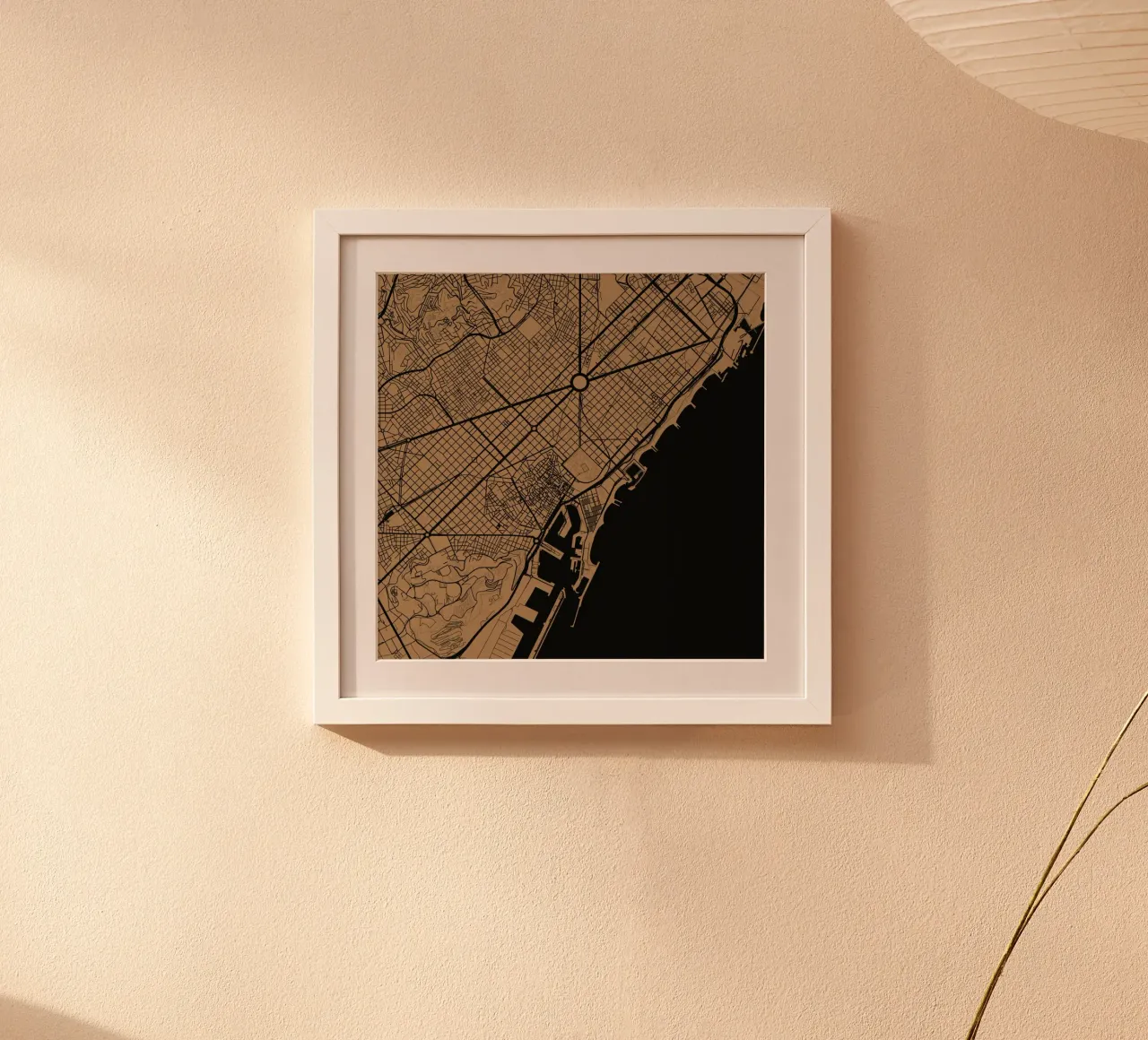 Barcelona Brown poster con telaio in alluminio da Urban Maps