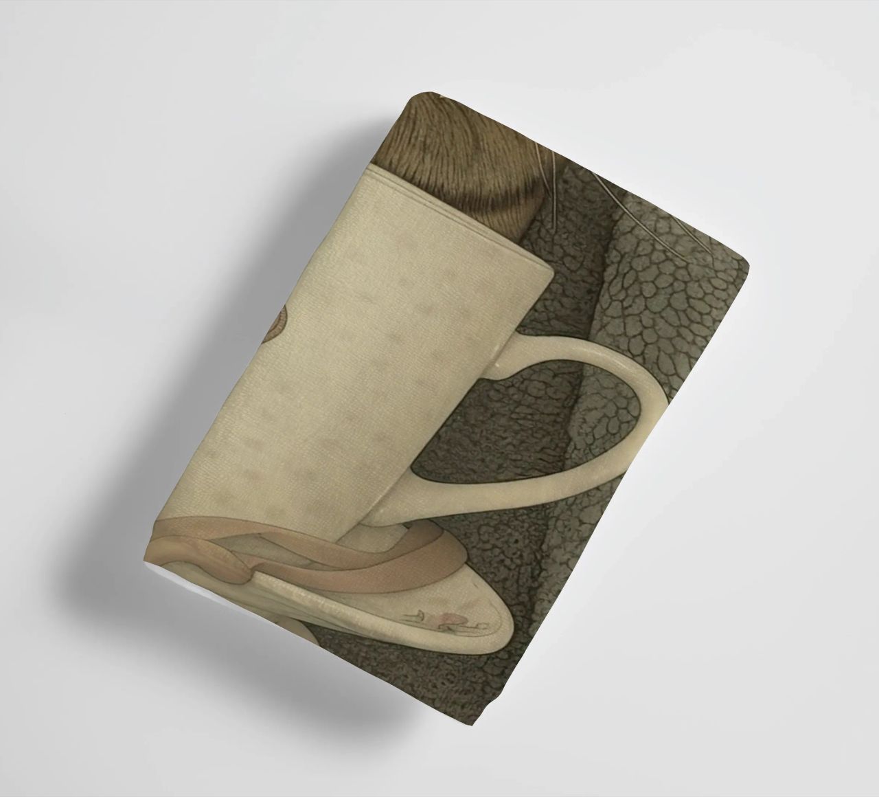 Miao mattutino con una tazza d'amore asciugamano da bagno da Rustic Grace Studio 02