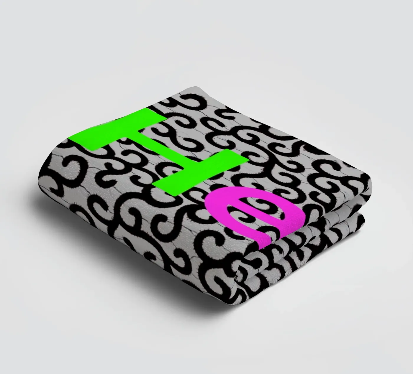 Hello towel by Mathudace Créas