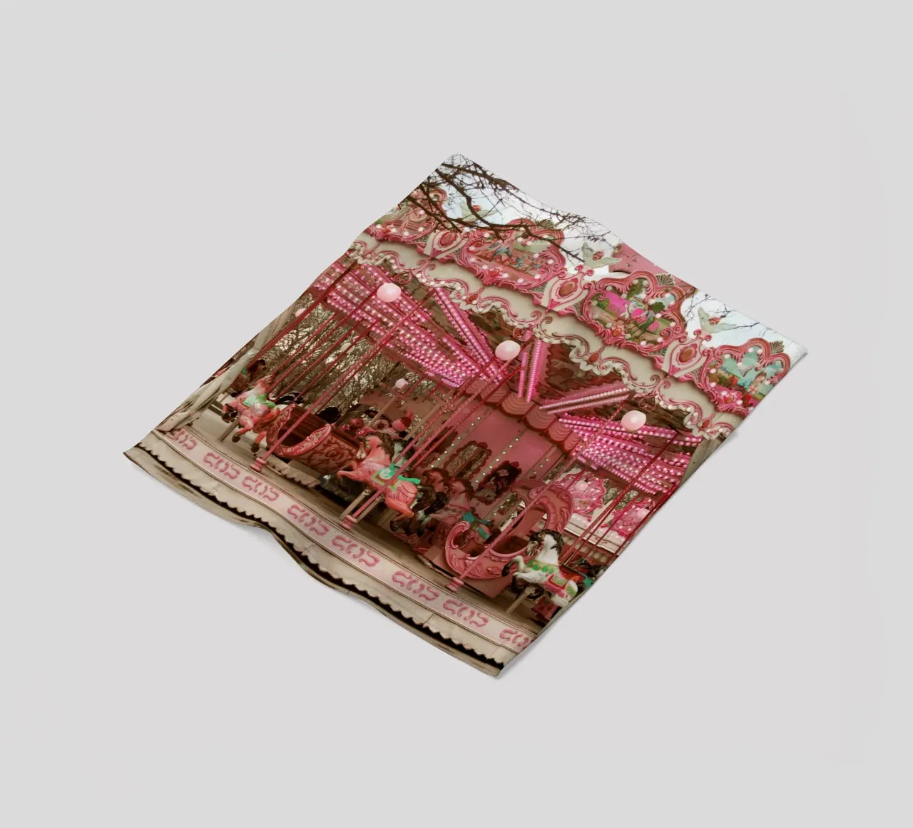 Pink Paris Carousel coperta in pile da GraceDigitalArtCo