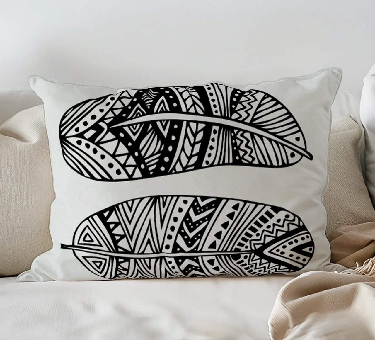 Feathers Of My Life cuscino da Pom Graphic Design
