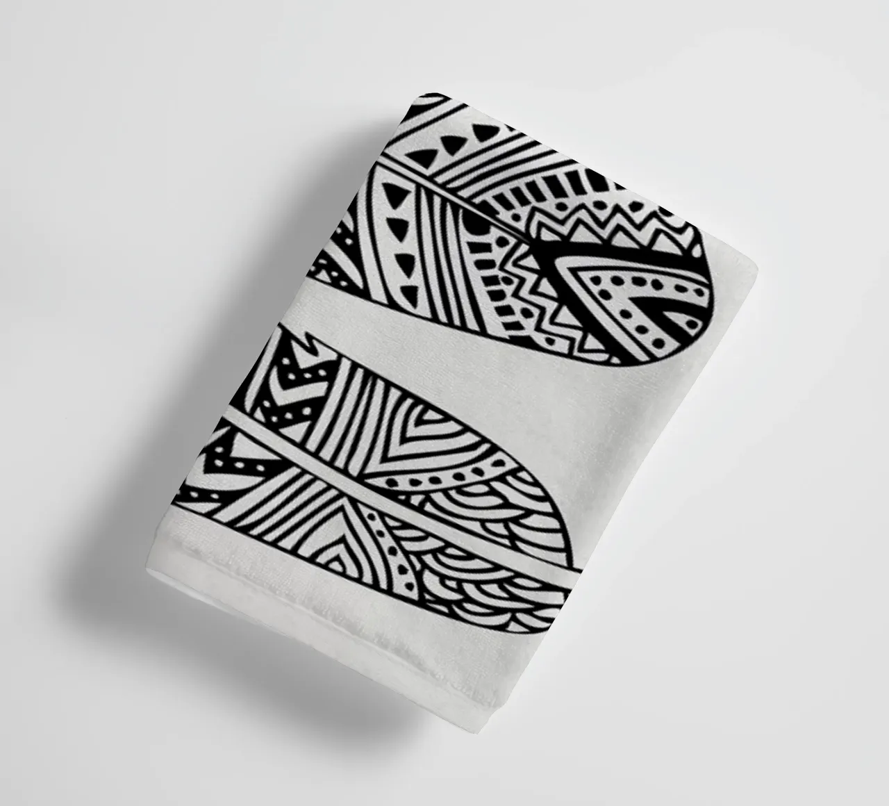 Feathers Of My Life asciugamano da bagno da Pom Graphic Design