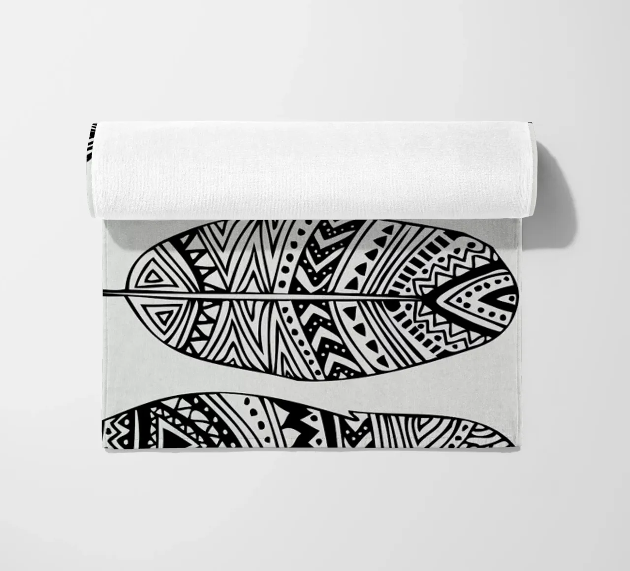 Feathers Of My Life telo mare da Pom Graphic Design