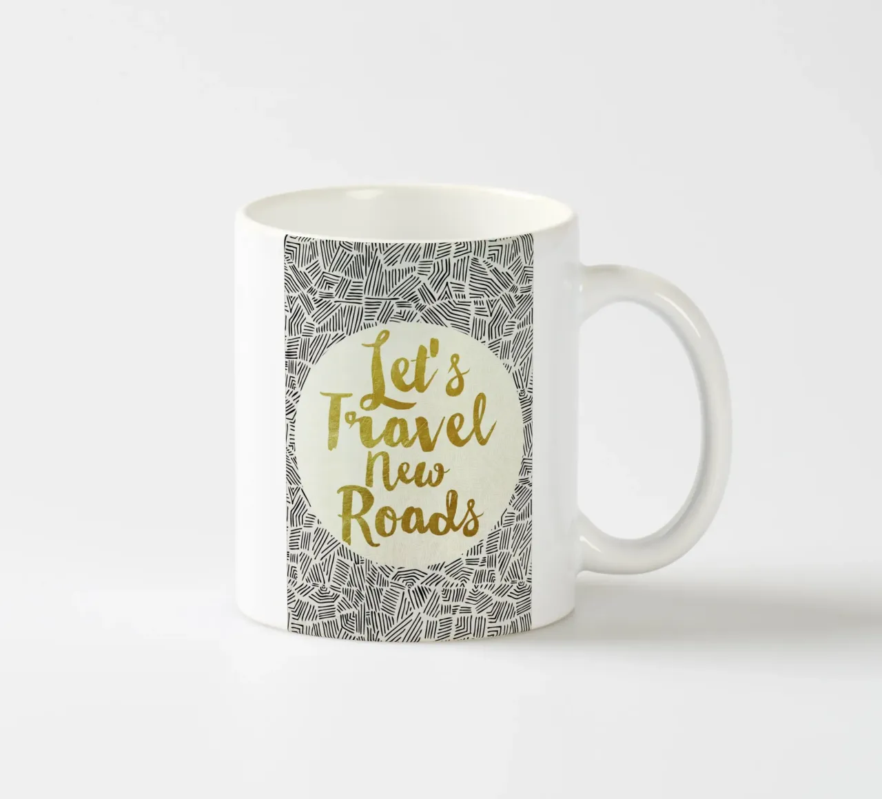 Let's Travel New Roads tazza in ceramica da Pom Graphic Design
