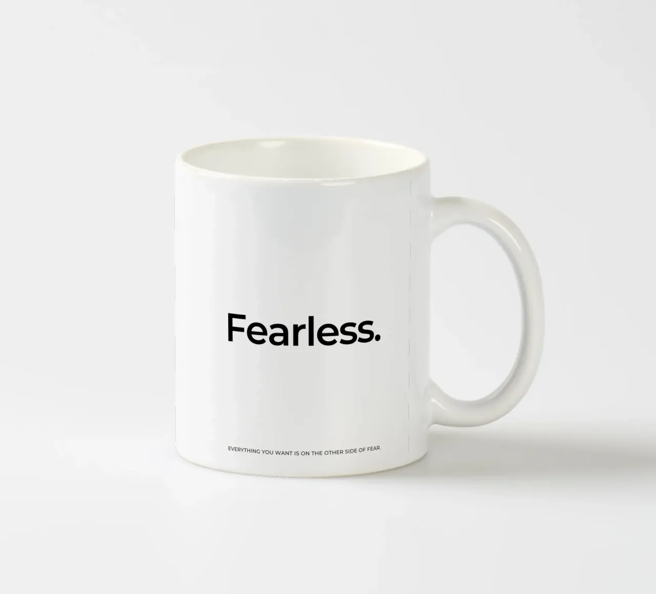 Furchtloses Zitat Keramik Tasse von Paigaam Studio