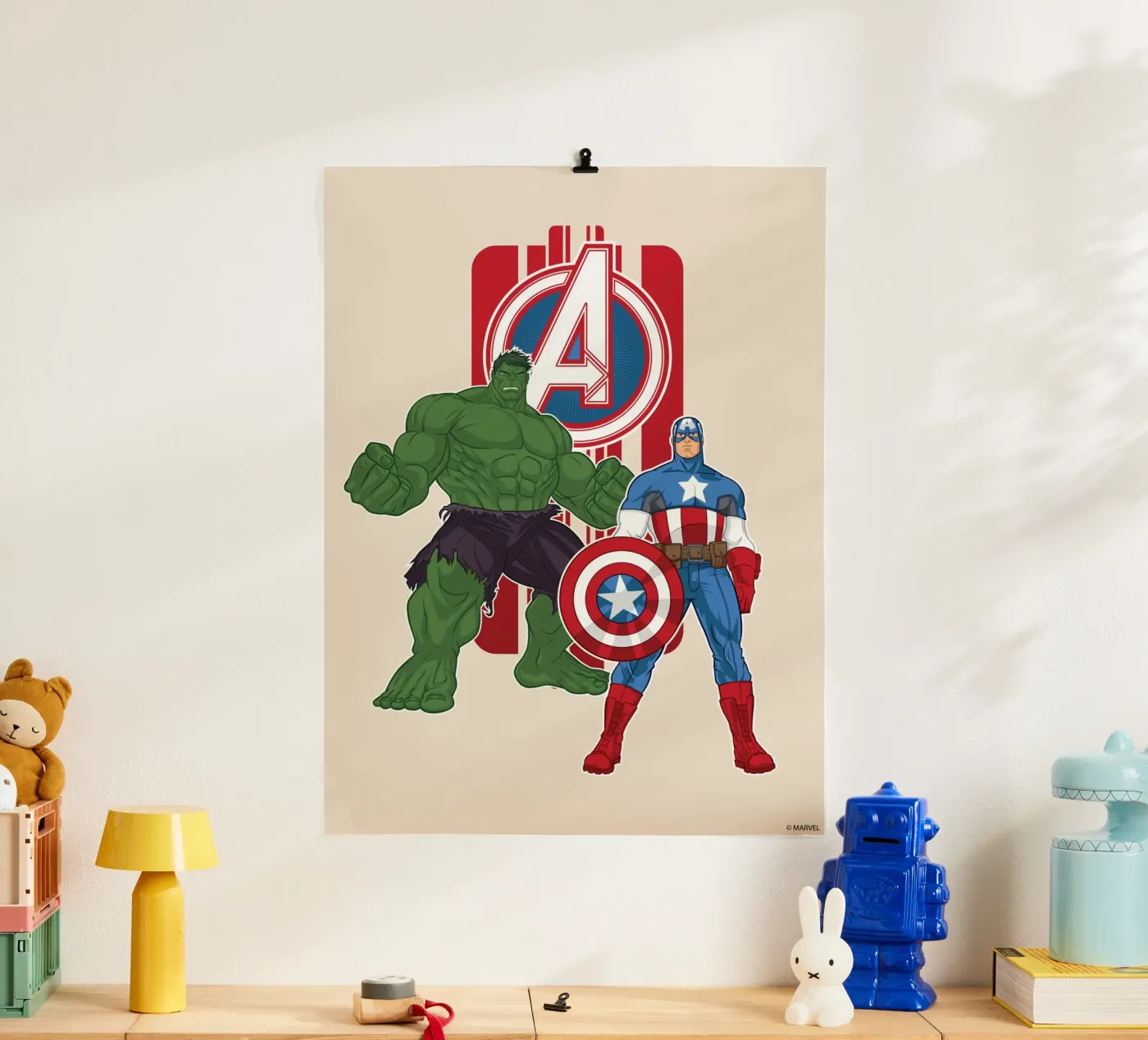 Hulk & Captain America im Einsatz poster de MARVEL Designs by JUNIQE