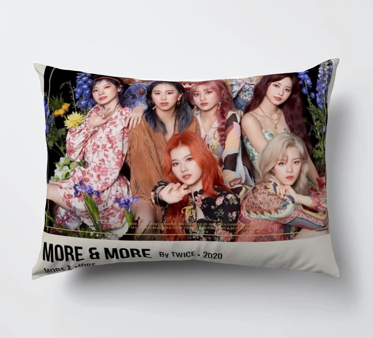 MORE & MORE By TWICE - 2020 cuscino da SoundStudio