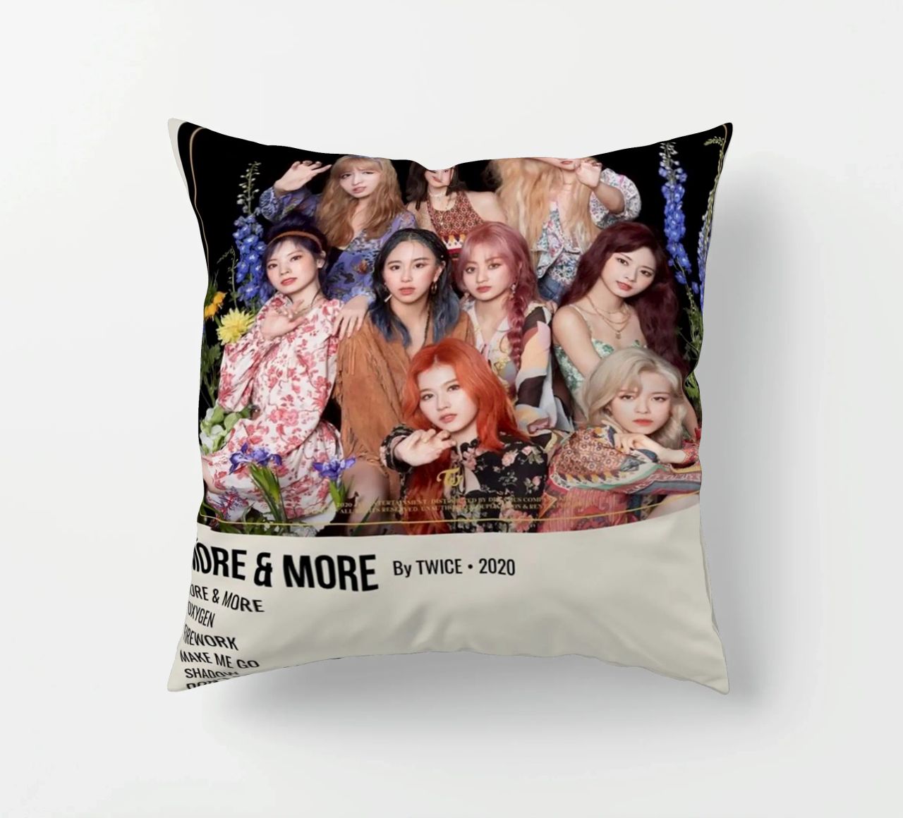 MORE & MORE By TWICE - 2020 cuscino da SoundStudio