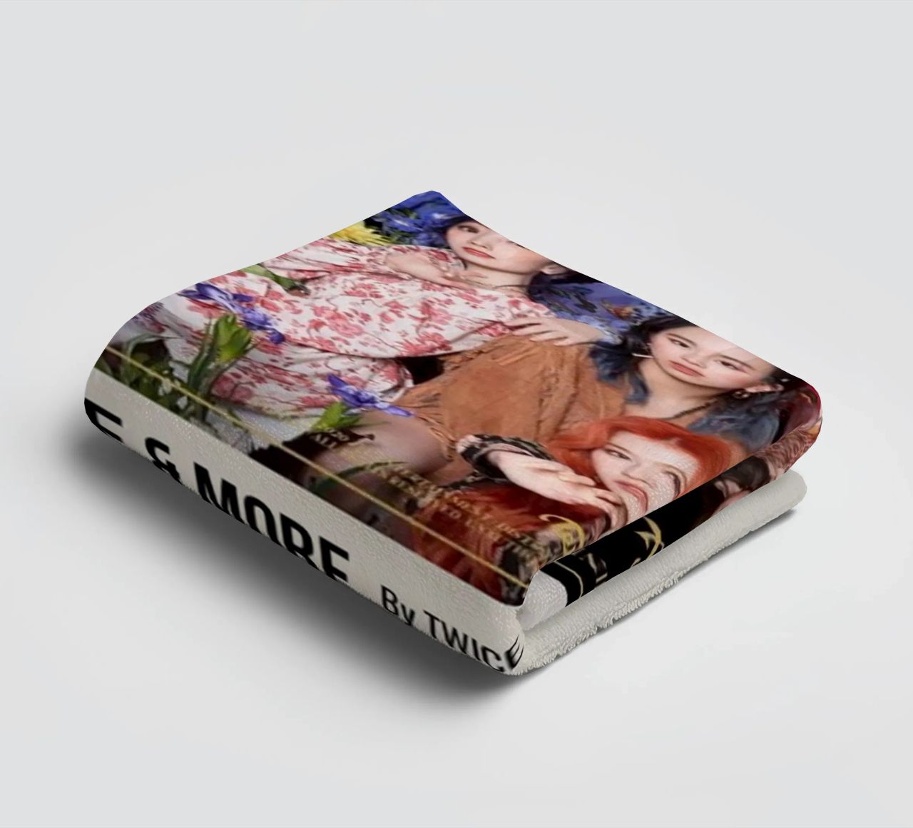 MORE & MORE By TWICE - 2020 asciugamano da bagno da SoundStudio