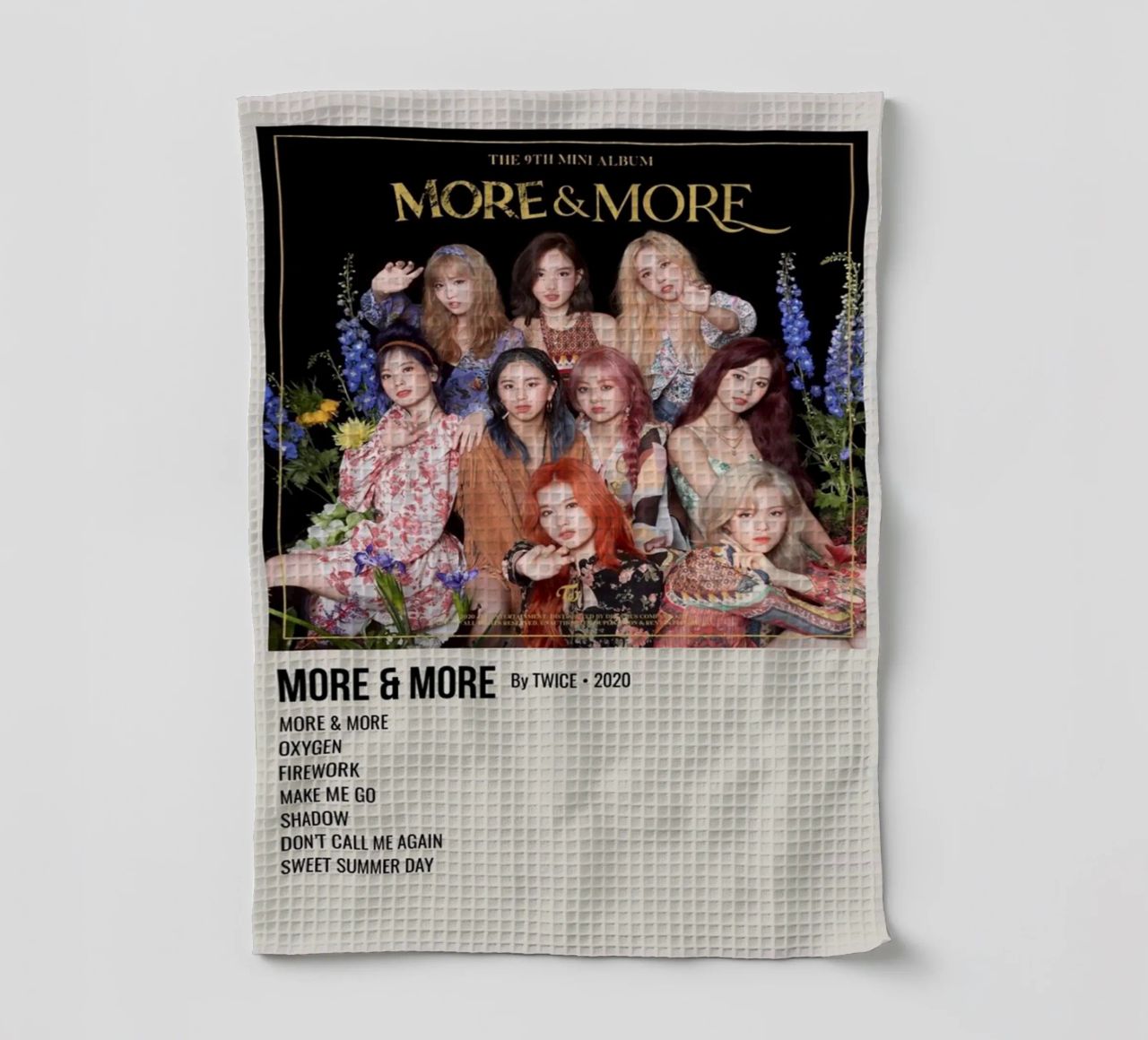 MORE & MORE By TWICE - 2020 Geschirrtuch von SoundStudio