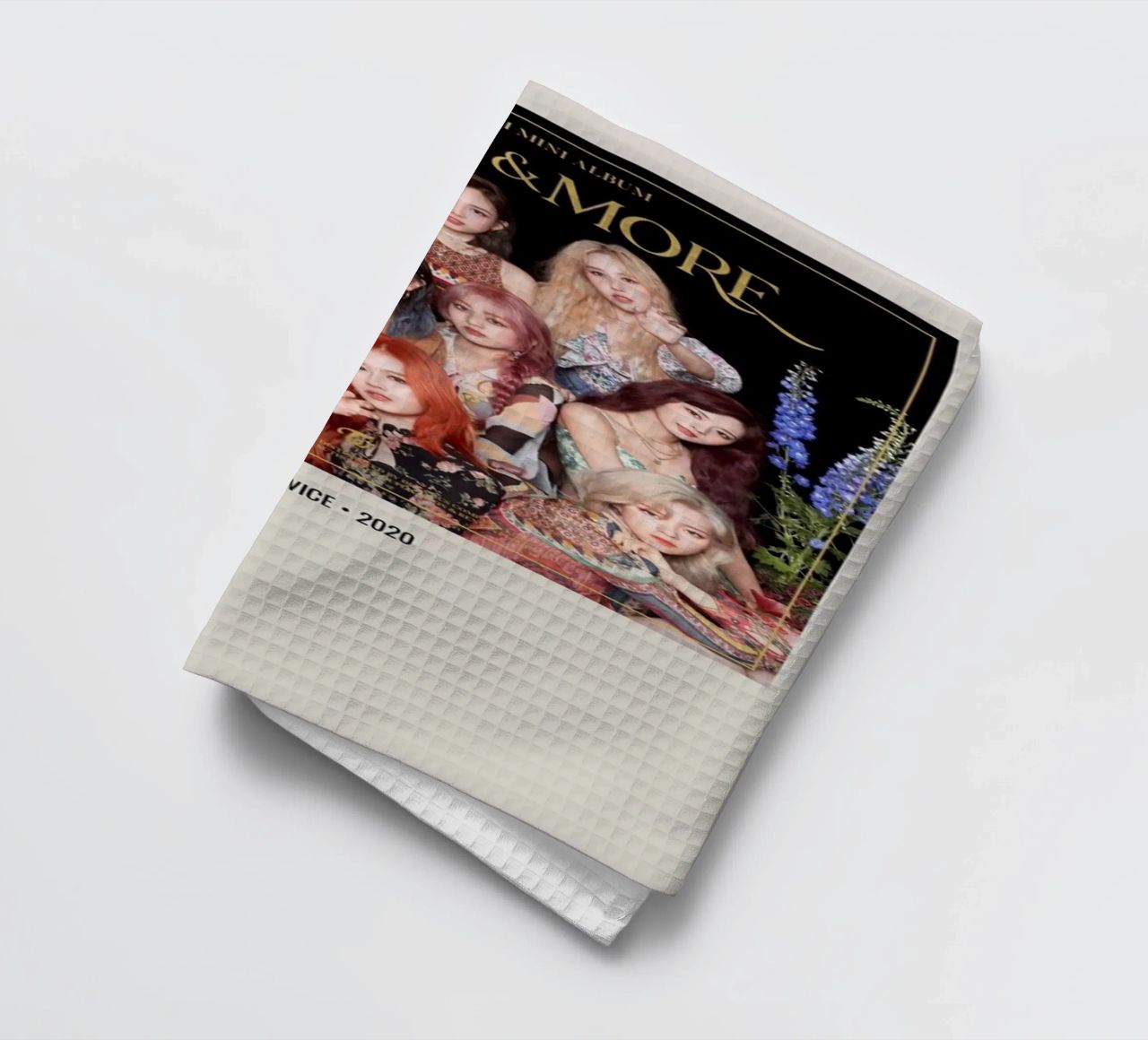 MORE & MORE By TWICE - 2020 Geschirrtuch von SoundStudio