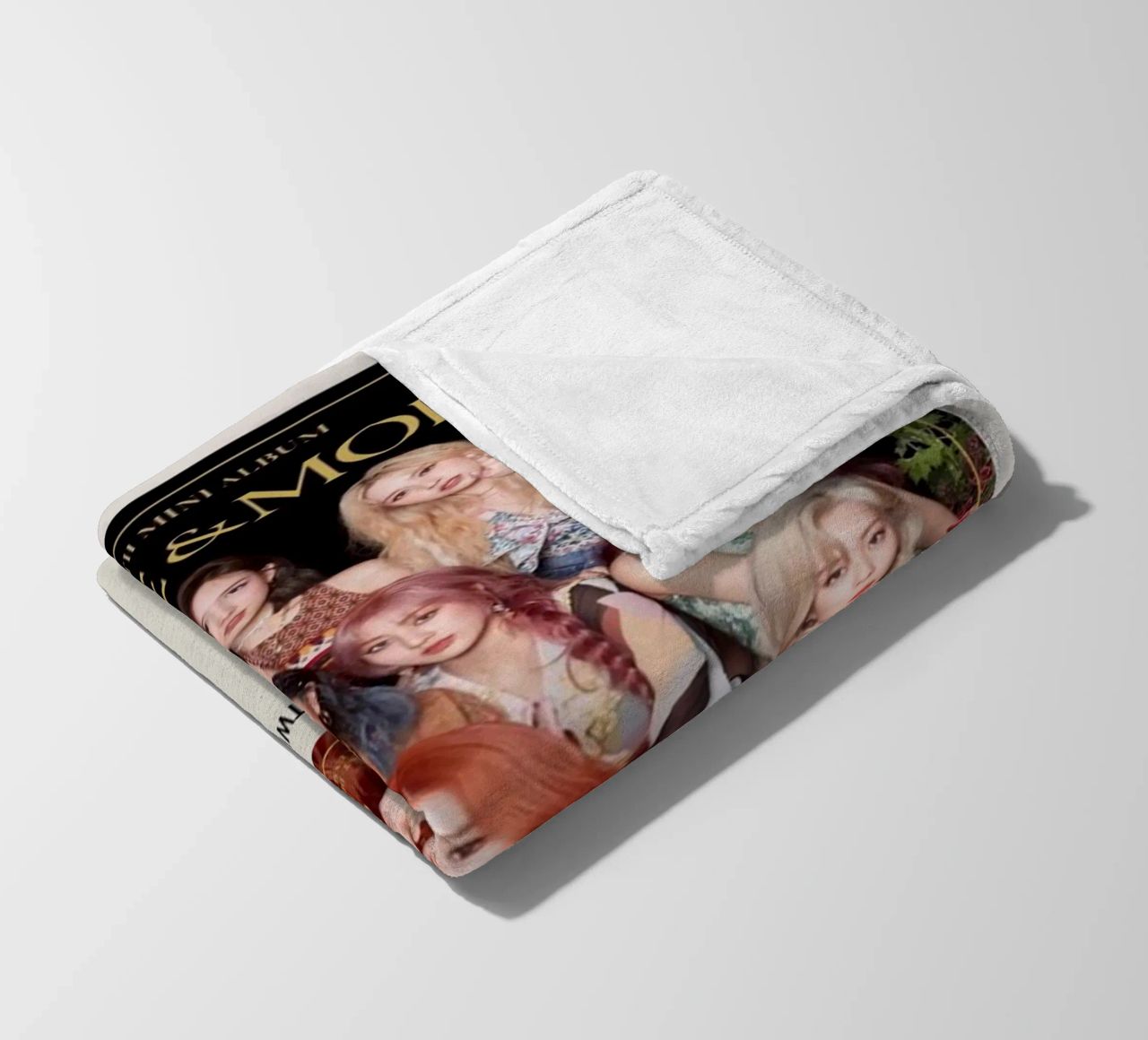 MORE & MORE By TWICE - 2020 coperta in pile da SoundStudio