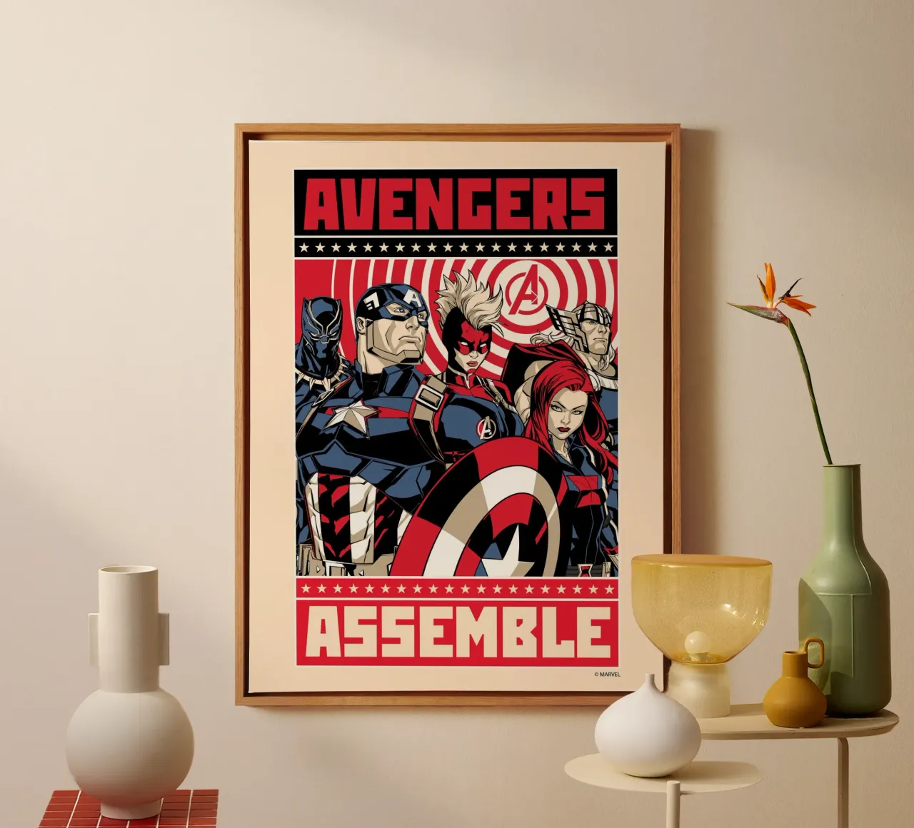 Rotes Avengers Essemble tela con Cornice a cassetta da MARVEL Designs by JUNIQE